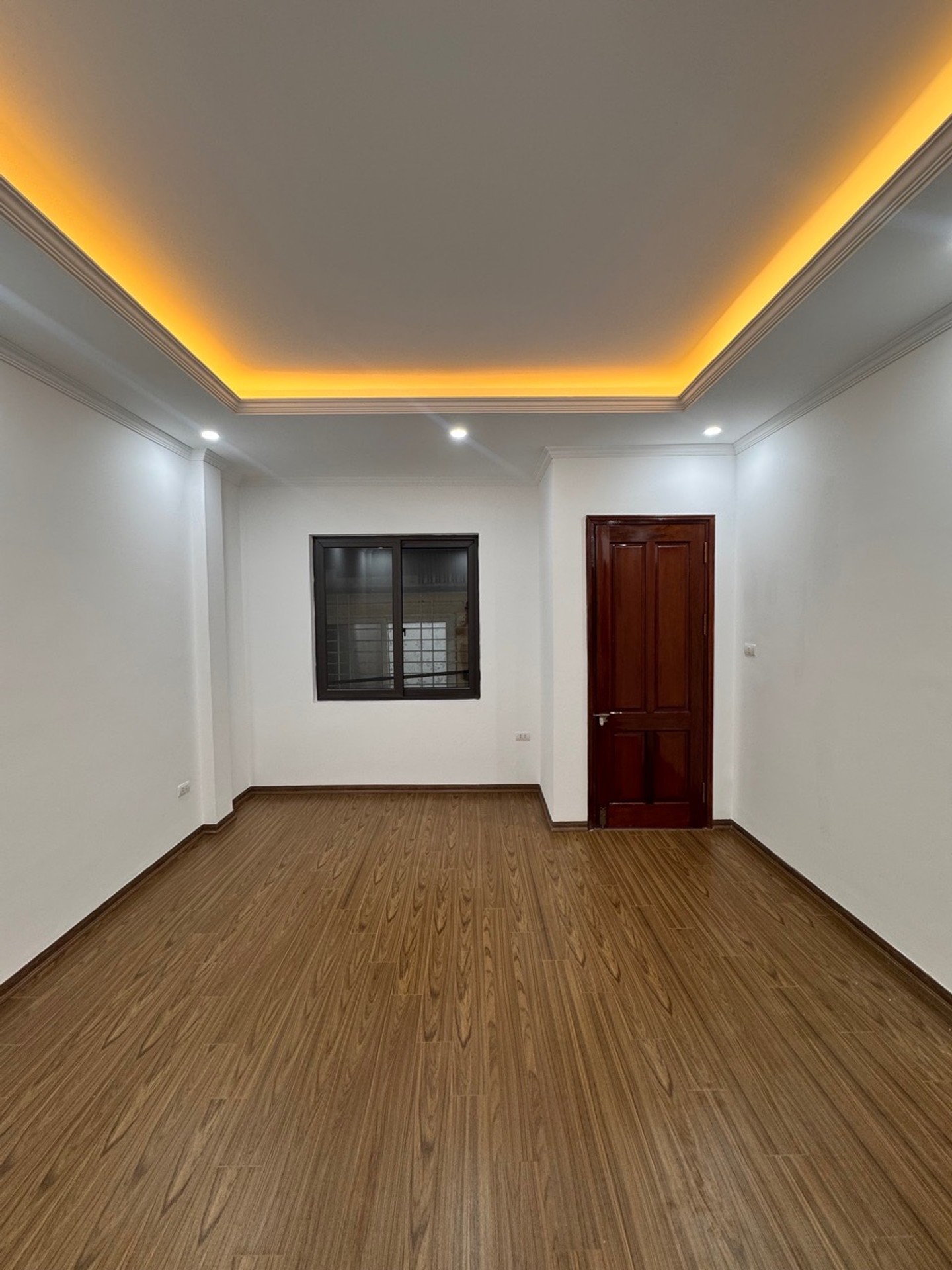 Bán nhà Giáp Nhị - diện tích 32m2 6 tầng - Nhà đẹp long lanh - giá 8,8 tỷ