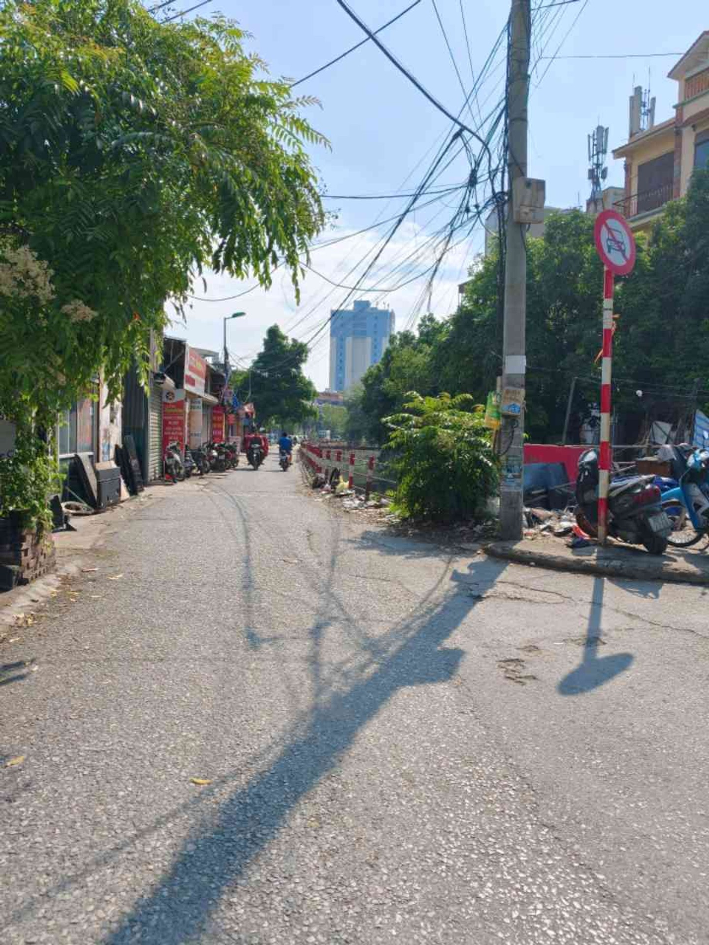 Bán nhà Lĩnh Nam - diện tích 48m2 2 tầng - Nhà gần phố, đi lại thuận lợi - giá 2,8 tỷ