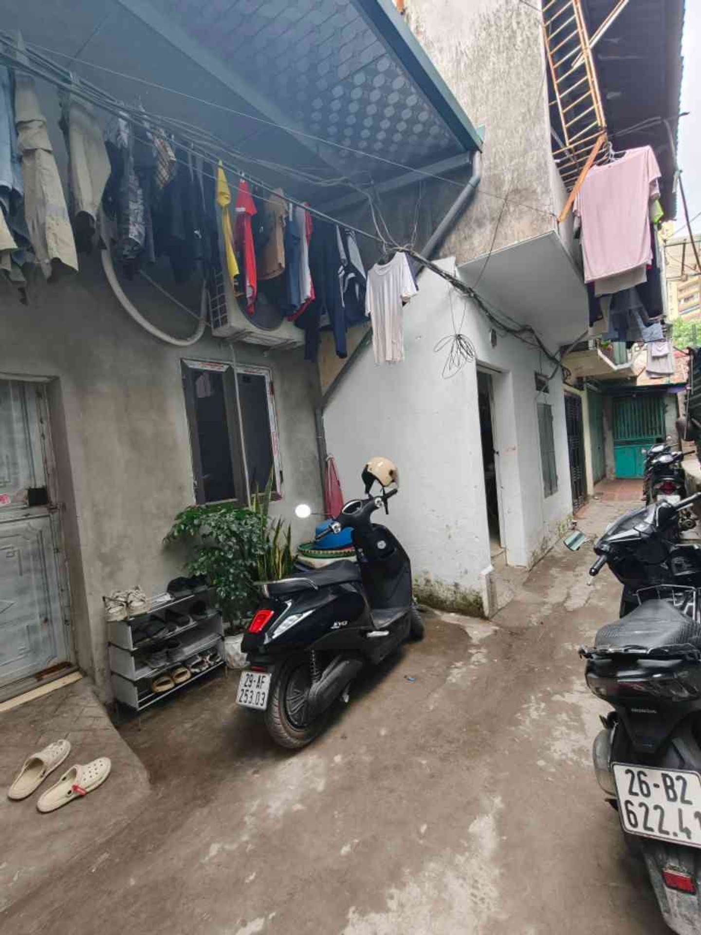 Bán nhà Lĩnh Nam - diện tích 48m2 2 tầng - Nhà gần phố, đi lại thuận lợi - giá 2,8 tỷ