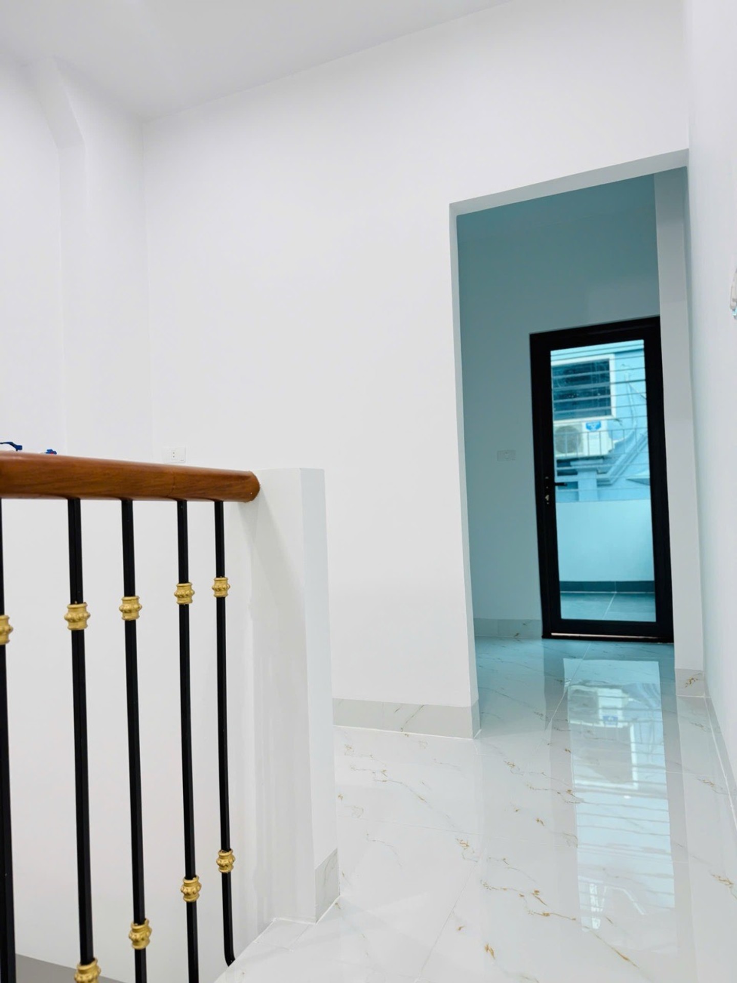 Bán nhà Bùi Xương Trạch - diện tích 23m2 5 tầng - ô tô đỗ cửa - giá 6,9 tỷ