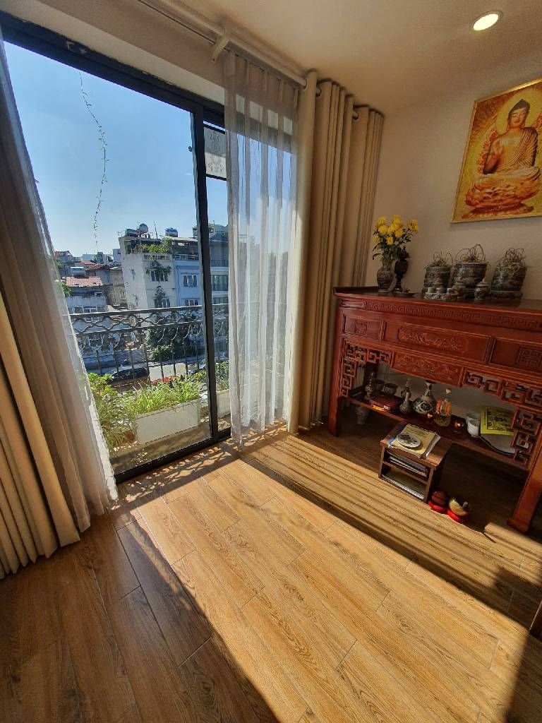 Bán nhà Nguyễn Khoái - diện tích 31m2 5 tầng - Mặt phố, Gara oto - giá 11,6 tỷ