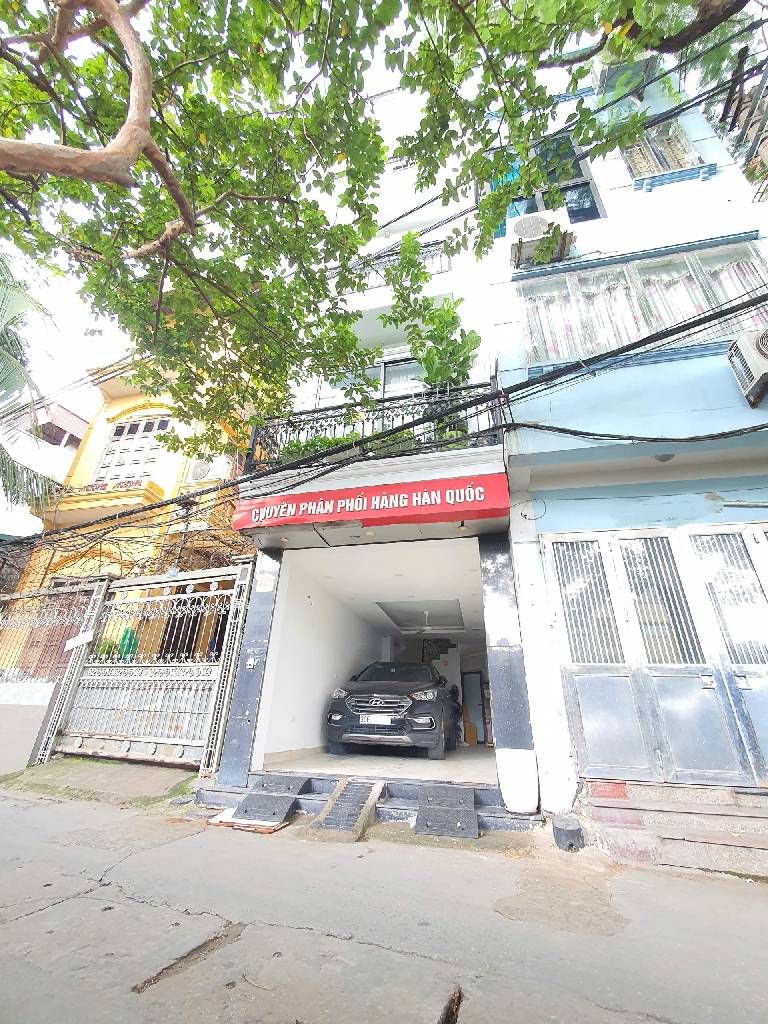 Bán nhà Nguyễn Khoái - diện tích 31m2 5 tầng - Mặt phố, Gara oto - giá 11,6 tỷ