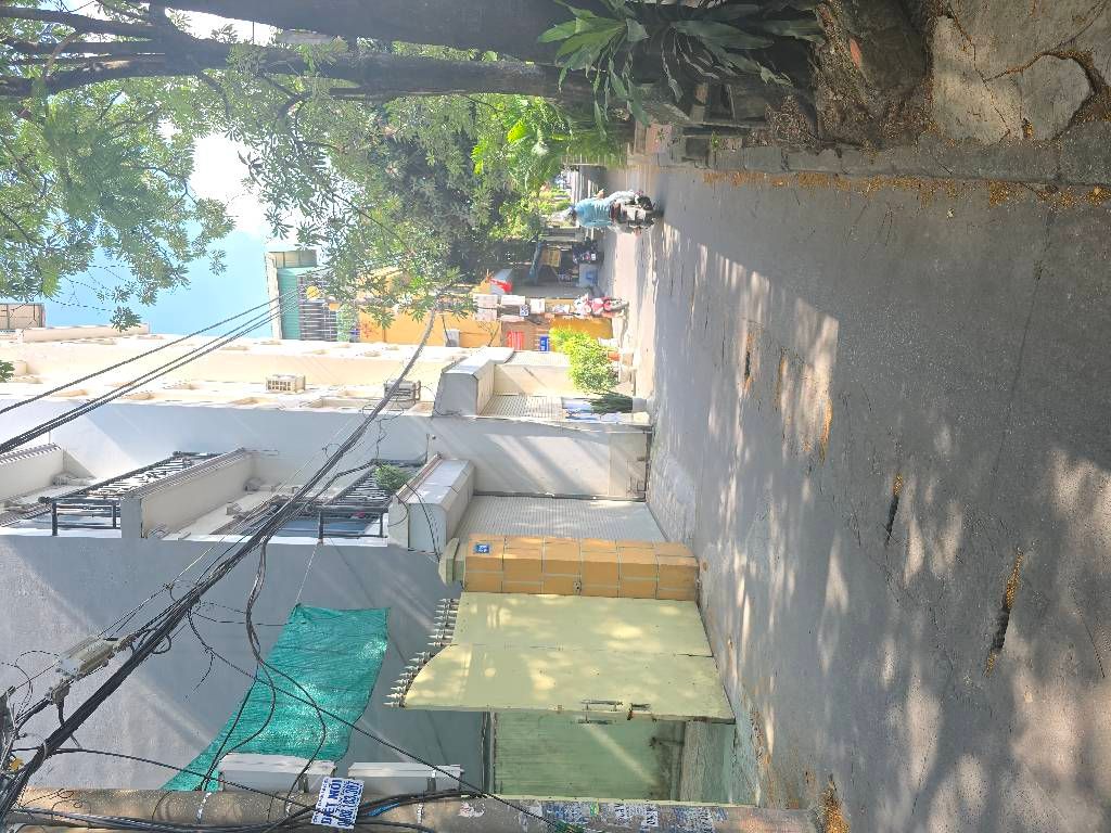 Bán nhà Nguyễn Khoái - diện tích 31m2 5 tầng - Mặt phố, Gara oto - giá 11,6 tỷ
