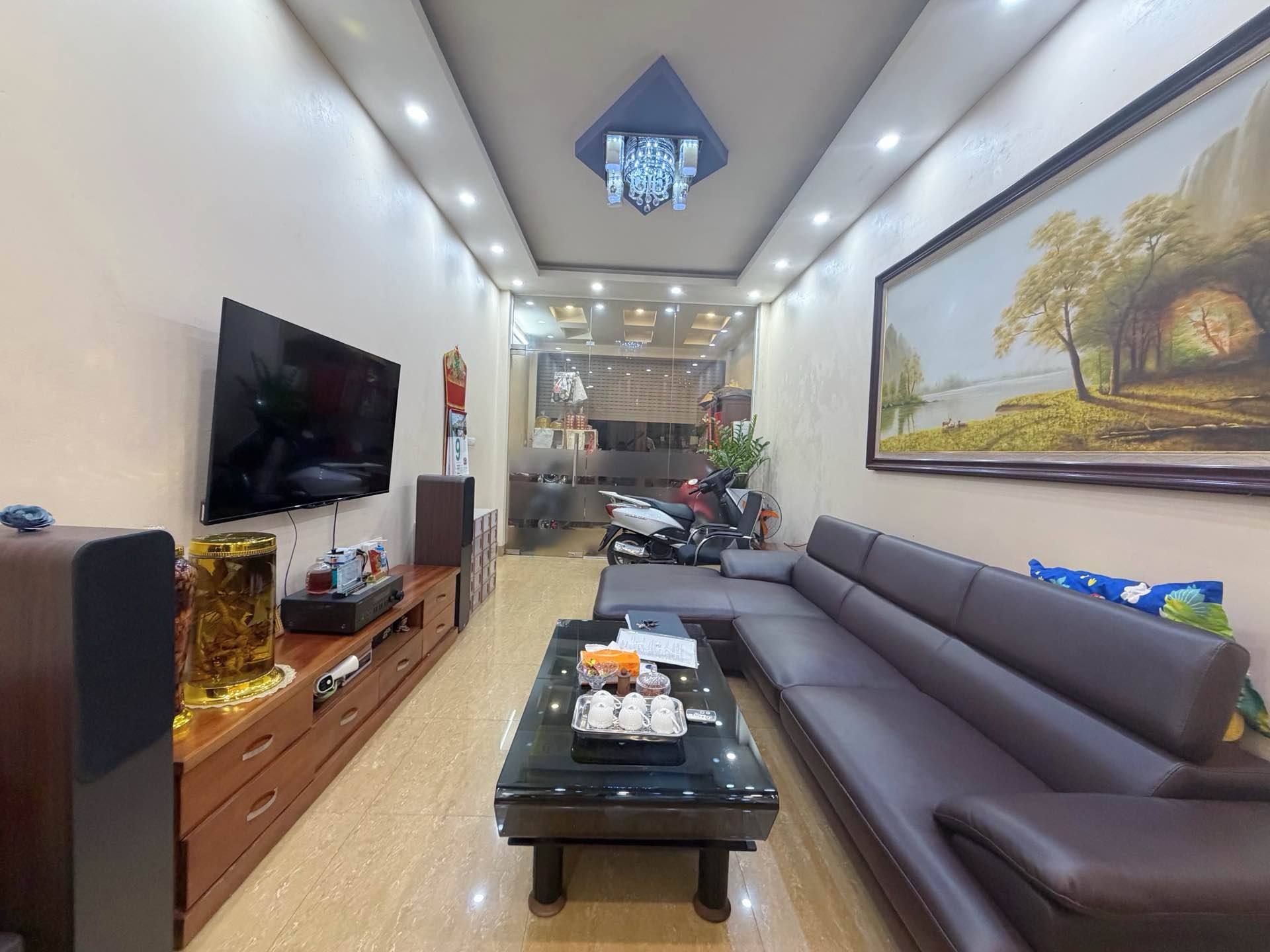 Bán nhà Phố 8/3 - diện tích 74m2 3 tầng - Nhà mặt ngõ ô tô tránh - giá 32,8 tỷ