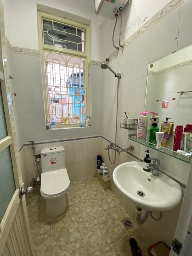 Bán nhà Hưng Phúc - diện tích 70m2 4 tầng - Nhà mặt phố, 2 thoáng - giá 13,8 tỷ