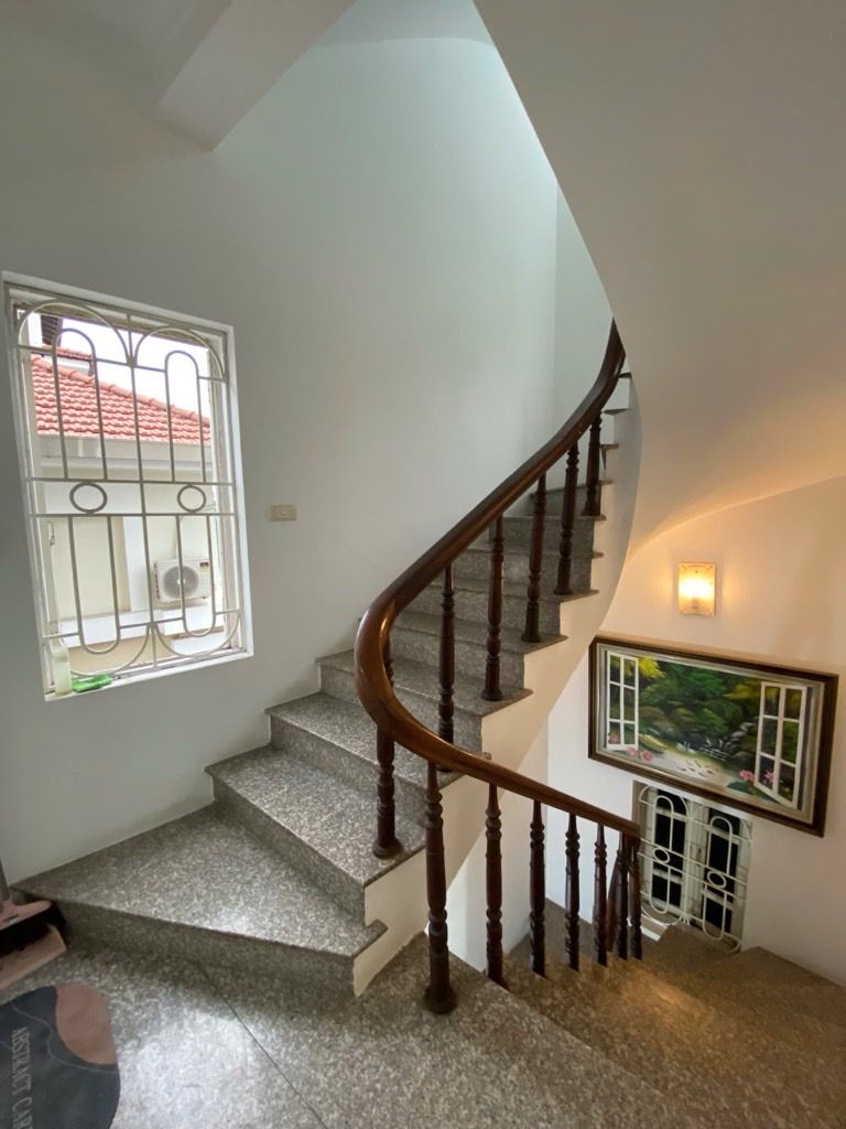Bán nhà Hưng Phúc - diện tích 70m2 4 tầng - Nhà mặt phố, 2 thoáng - giá 13,8 tỷ