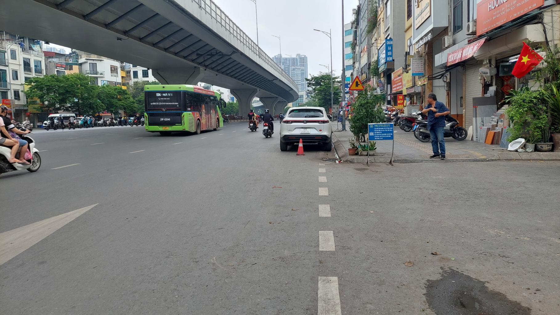 Bán nhà Minh Khai - diện tích 273m2 3 tầng - LÔ GÓC 2 MẶT THOÁNG VĨNH VIỄN - giá 150 tỷ