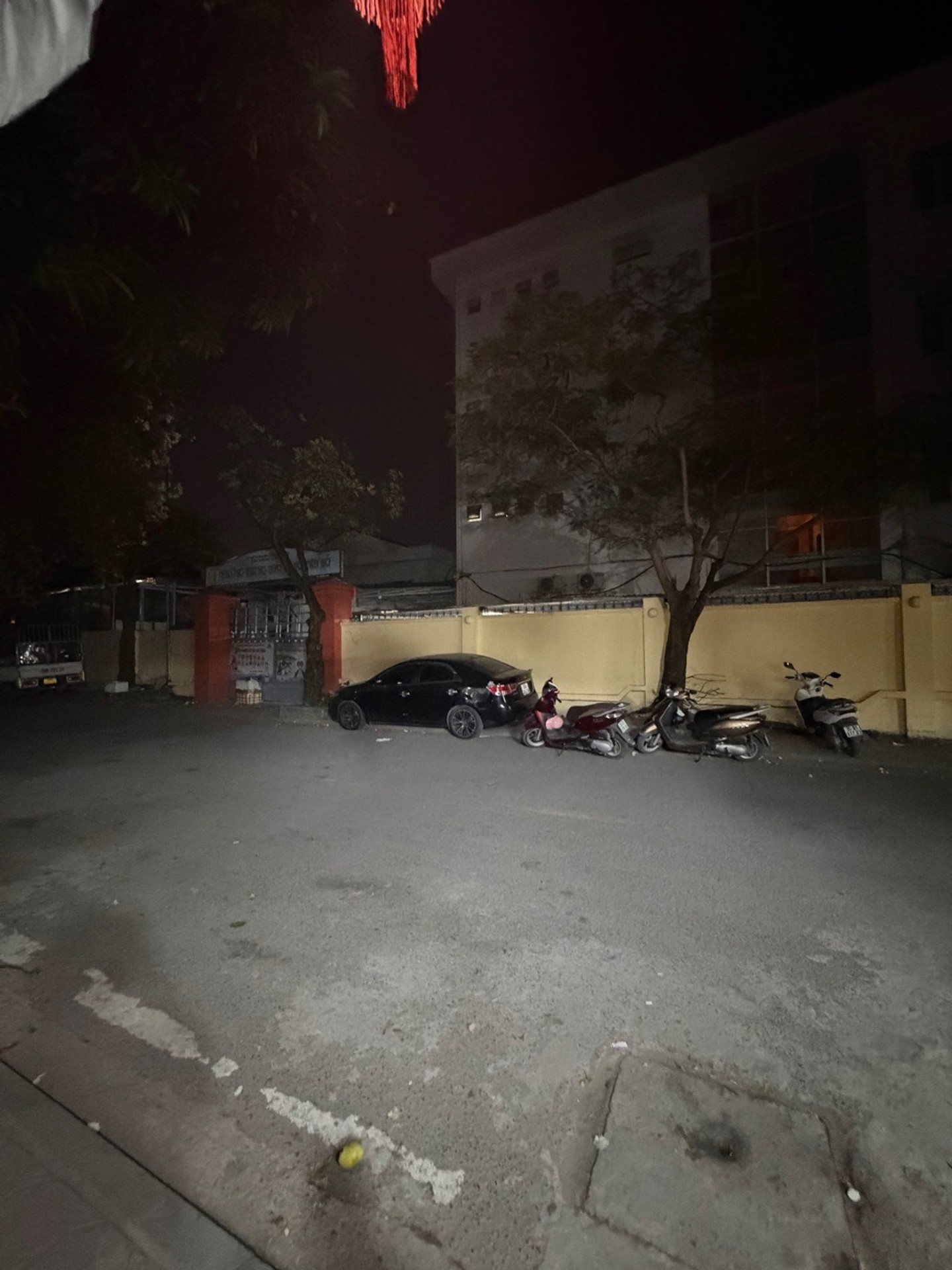 Bán nhà Yên Duyên - diện tích 35m2 1 tầng - Ô TÔ TRÁNH - giá 9,5 tỷ