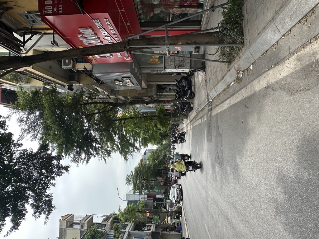 Bán nhà Khâm Thiên - diện tích 53m2 2 tầng - Mặt phố Chính kinh doanh buôn bán sầm uất - giá 29,8 tỷ