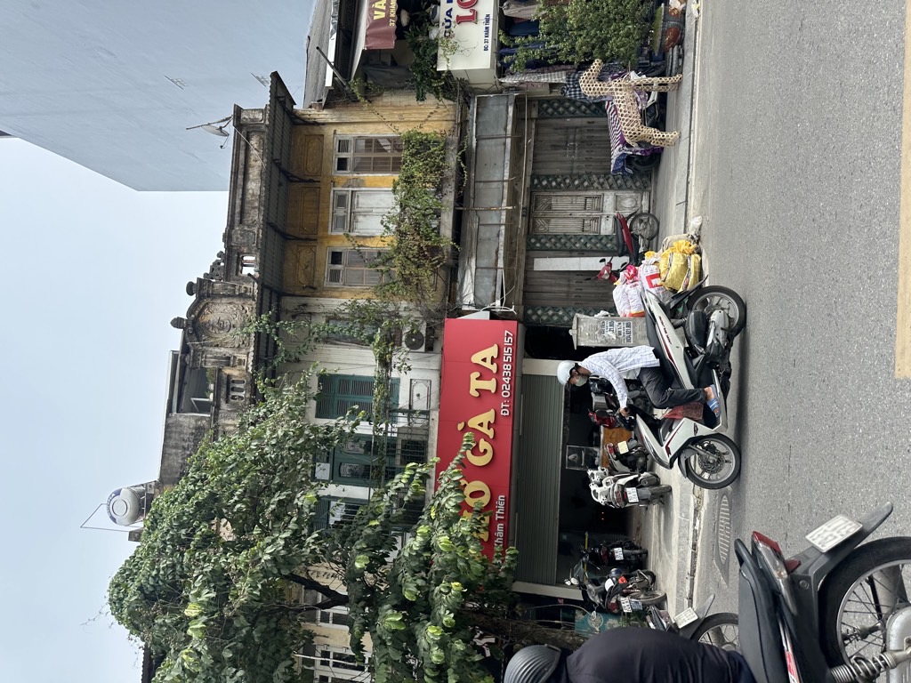 Bán nhà Khâm Thiên - diện tích 53m2 2 tầng - Mặt phố Chính kinh doanh buôn bán sầm uất - giá 29,8 tỷ