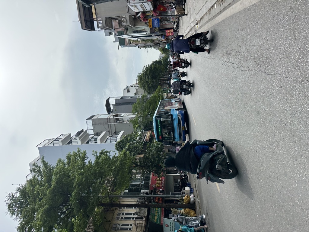 Bán nhà Khâm Thiên - diện tích 53m2 2 tầng - Mặt phố Chính kinh doanh buôn bán sầm uất - giá 29,8 tỷ