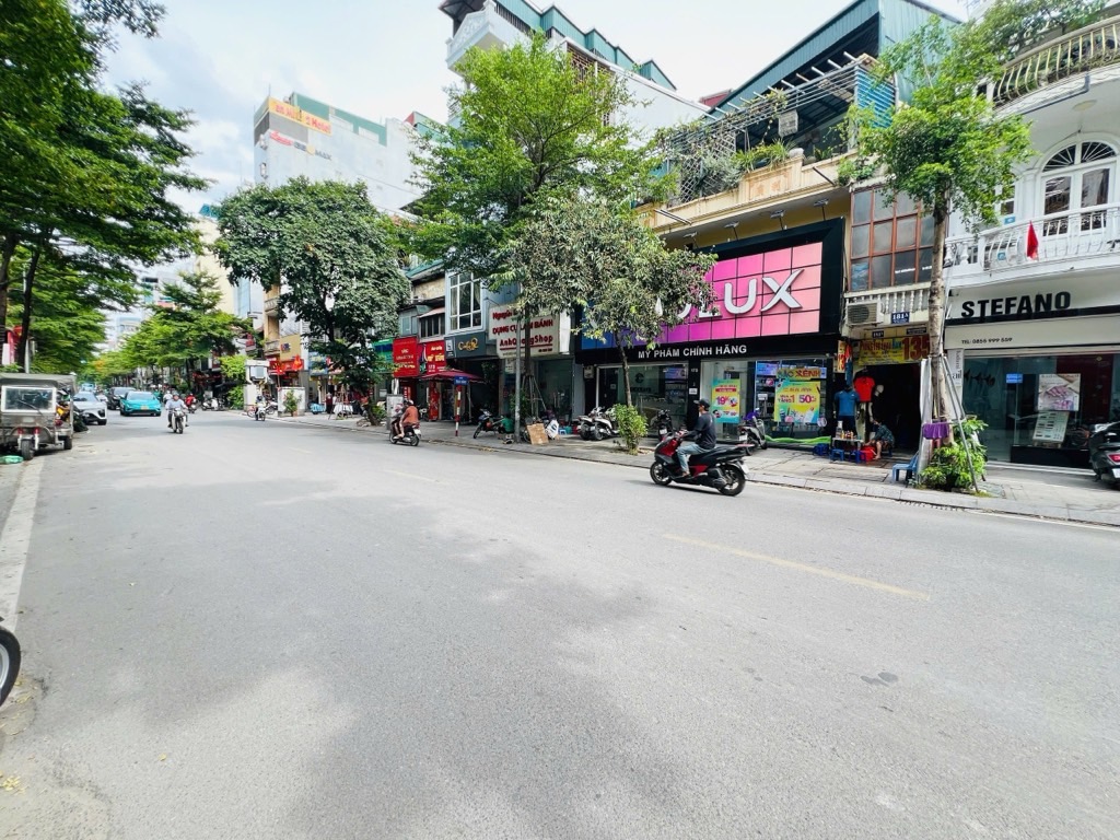 Bán nhà Khâm Thiên - diện tích 53m2 2 tầng - Mặt phố Chính kinh doanh buôn bán sầm uất - giá 29,8 tỷ