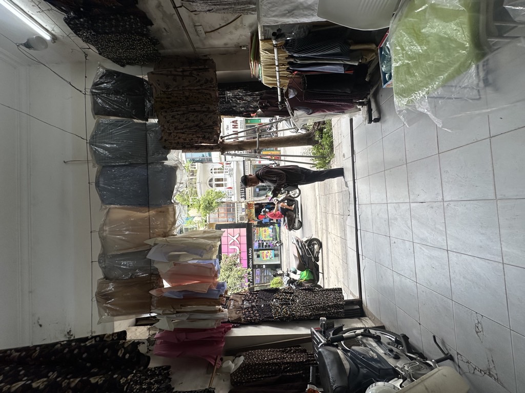 Bán nhà Khâm Thiên - diện tích 53m2 2 tầng - Mặt phố Chính kinh doanh buôn bán sầm uất - giá 29,8 tỷ