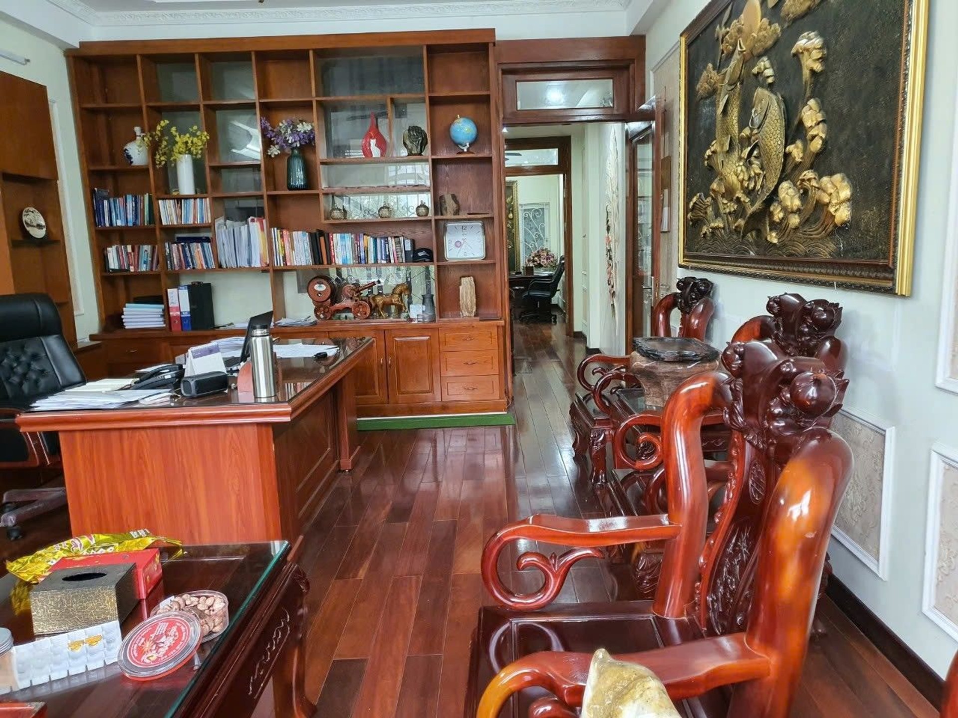 Bán nhà Nguyễn Khuyến - diện tích 75m2 6 tầng - Nhà đẹp hiếm có - giá 28 tỷ