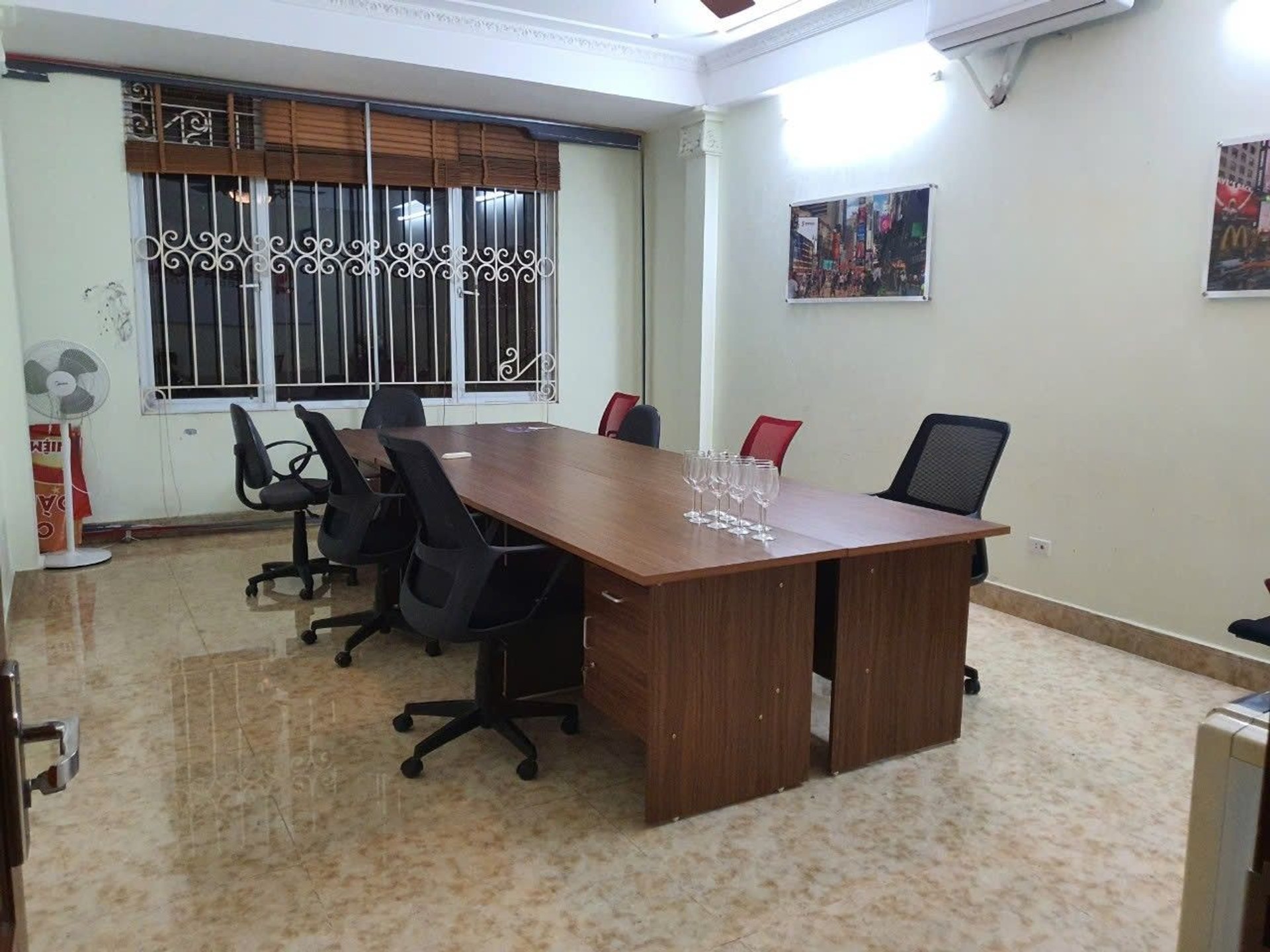 Bán nhà Nguyễn Khuyến - diện tích 75m2 6 tầng - Nhà đẹp hiếm có - giá 28 tỷ