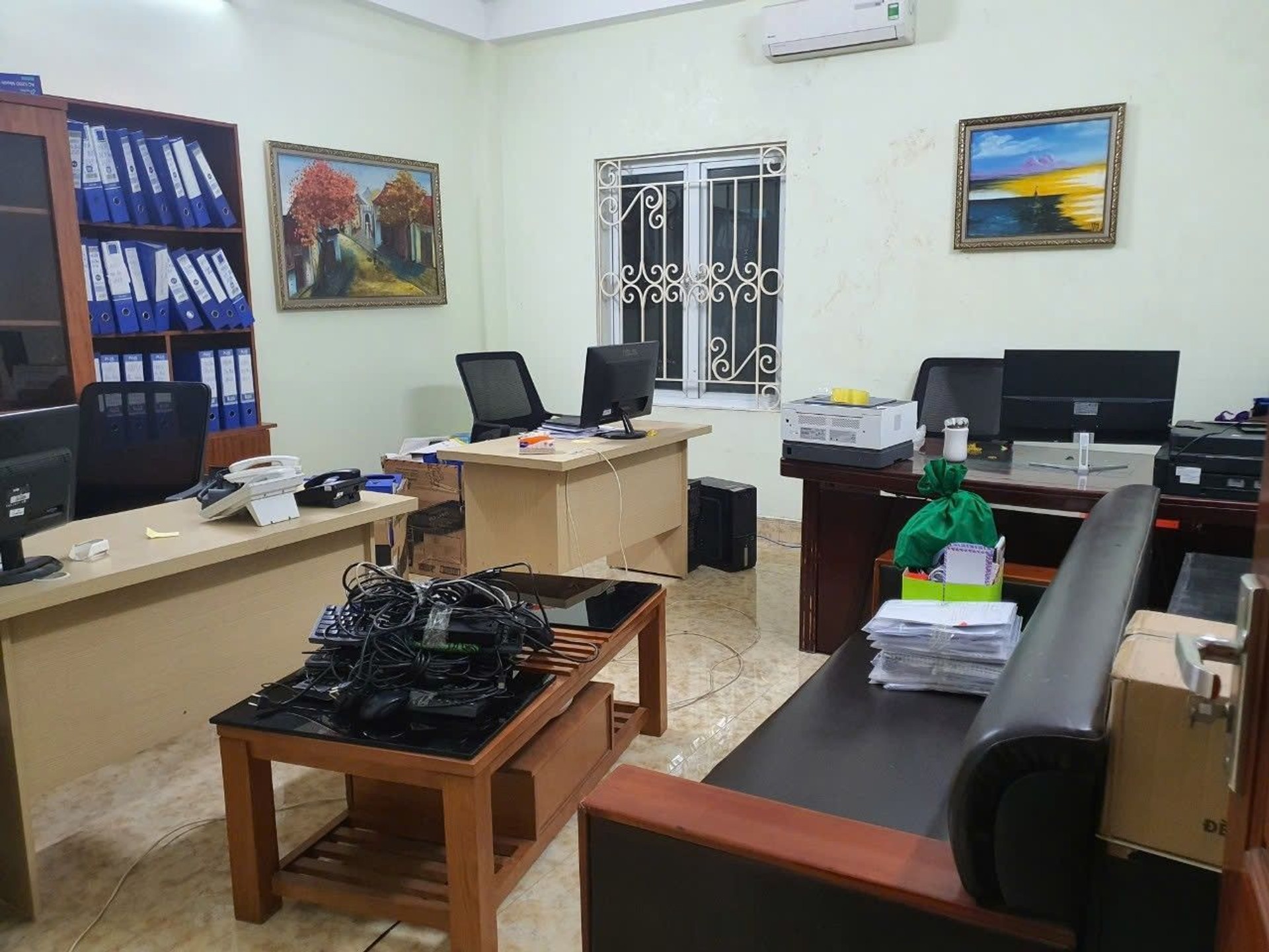 Bán nhà Nguyễn Khuyến - diện tích 75m2 6 tầng - Nhà đẹp hiếm có - giá 28 tỷ