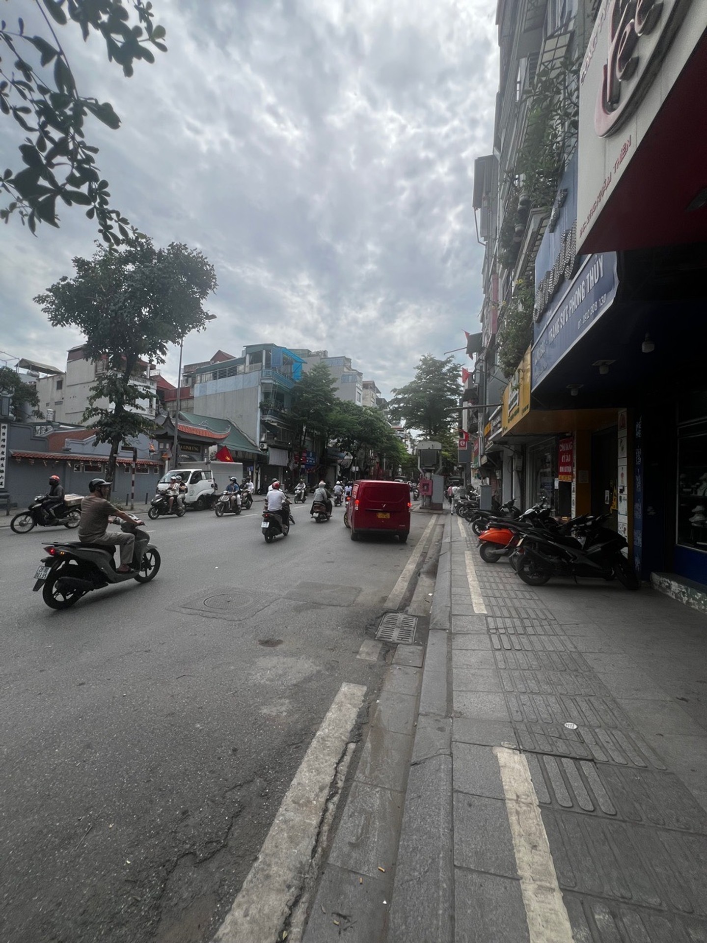 Bán nhà Khâm Thiên - diện tích 15m2 4 tầng - Mặt phố kinh doanh, cho thuê đỉnh - giá 8,1 tỷ