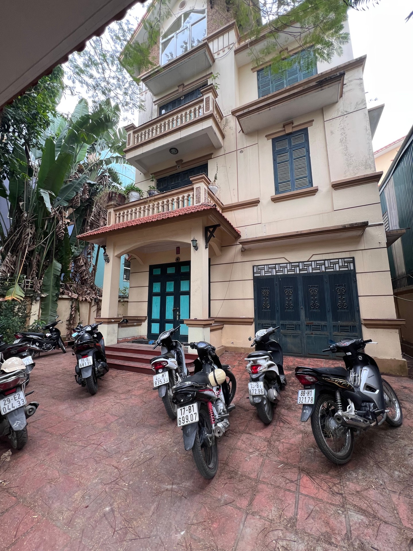 Bán nhà Nguyễn Duy Trinh - diện tích 508m2 4 tầng - Chỉ có 1 mặt tiền - giá 200 tỷ