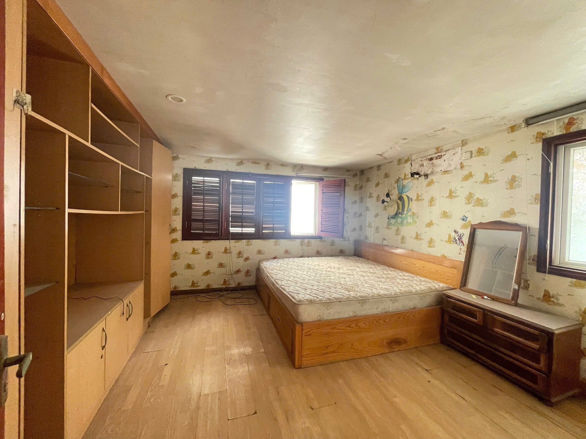 Bán nhà Nguyễn Duy Trinh - diện tích 508m2 4 tầng - Chỉ có 1 mặt tiền - giá 200 tỷ