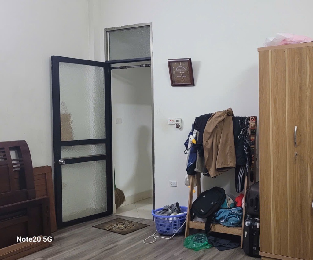 Bán nhà Lĩnh Nam - diện tích 77m2 3 tầng - Ngõ lý thuyết ô tô qua nhà - giá 17 tỷ