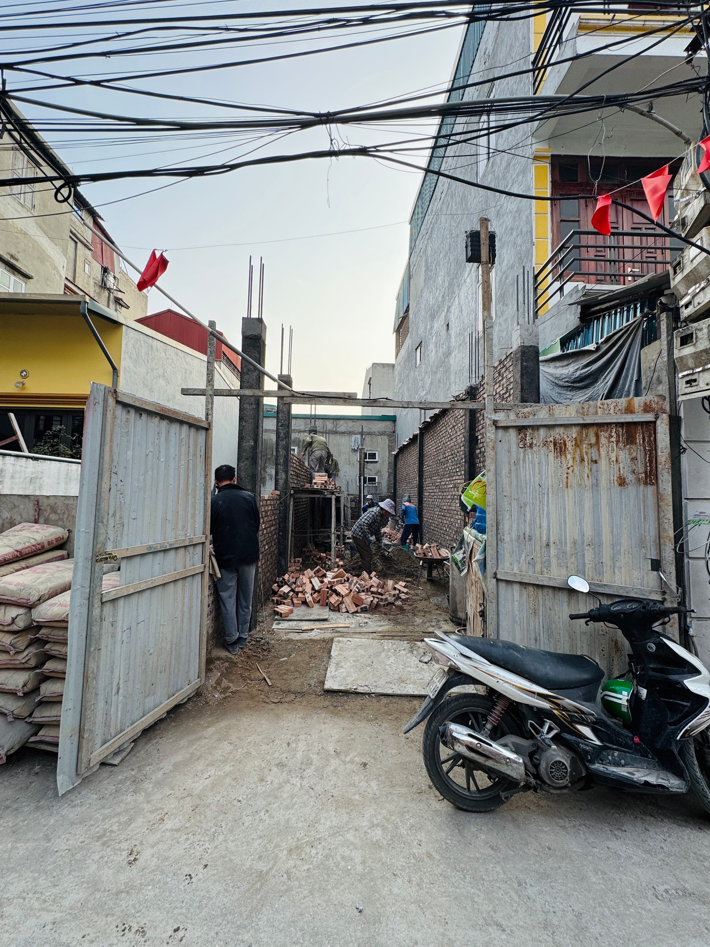 Bán nhà Khuyến Lương - diện tích 45m2 5 tầng - Ô Tô vào nhà - giá 12,6 tỷ