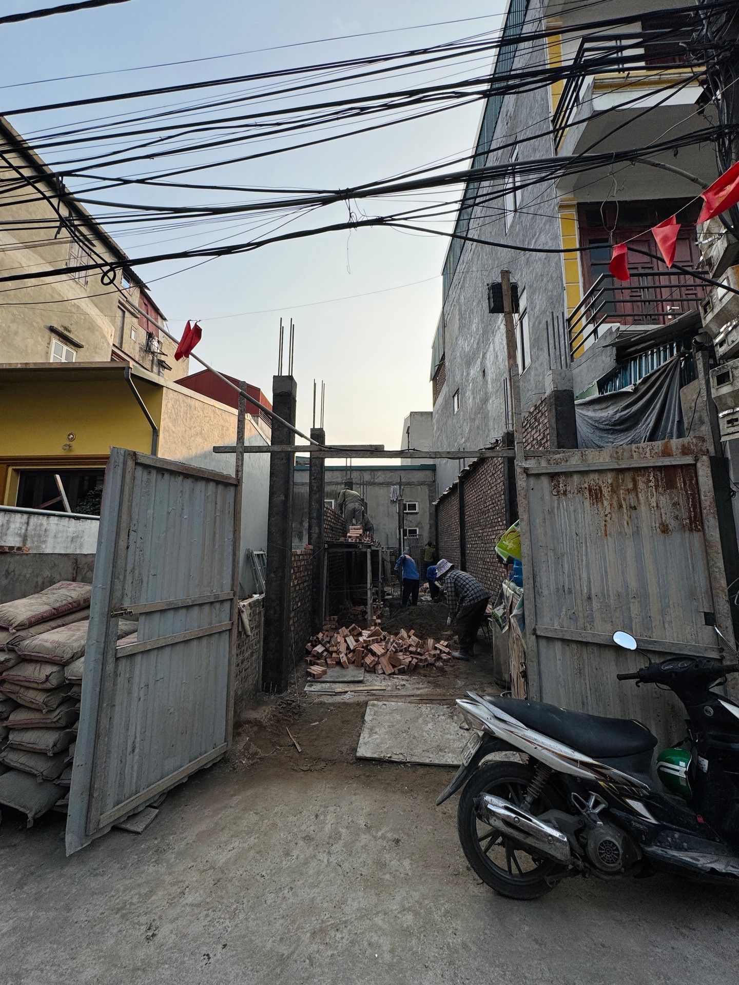 Bán nhà Khuyến Lương - diện tích 45m2 5 tầng - Ô Tô vào nhà - giá 12,6 tỷ