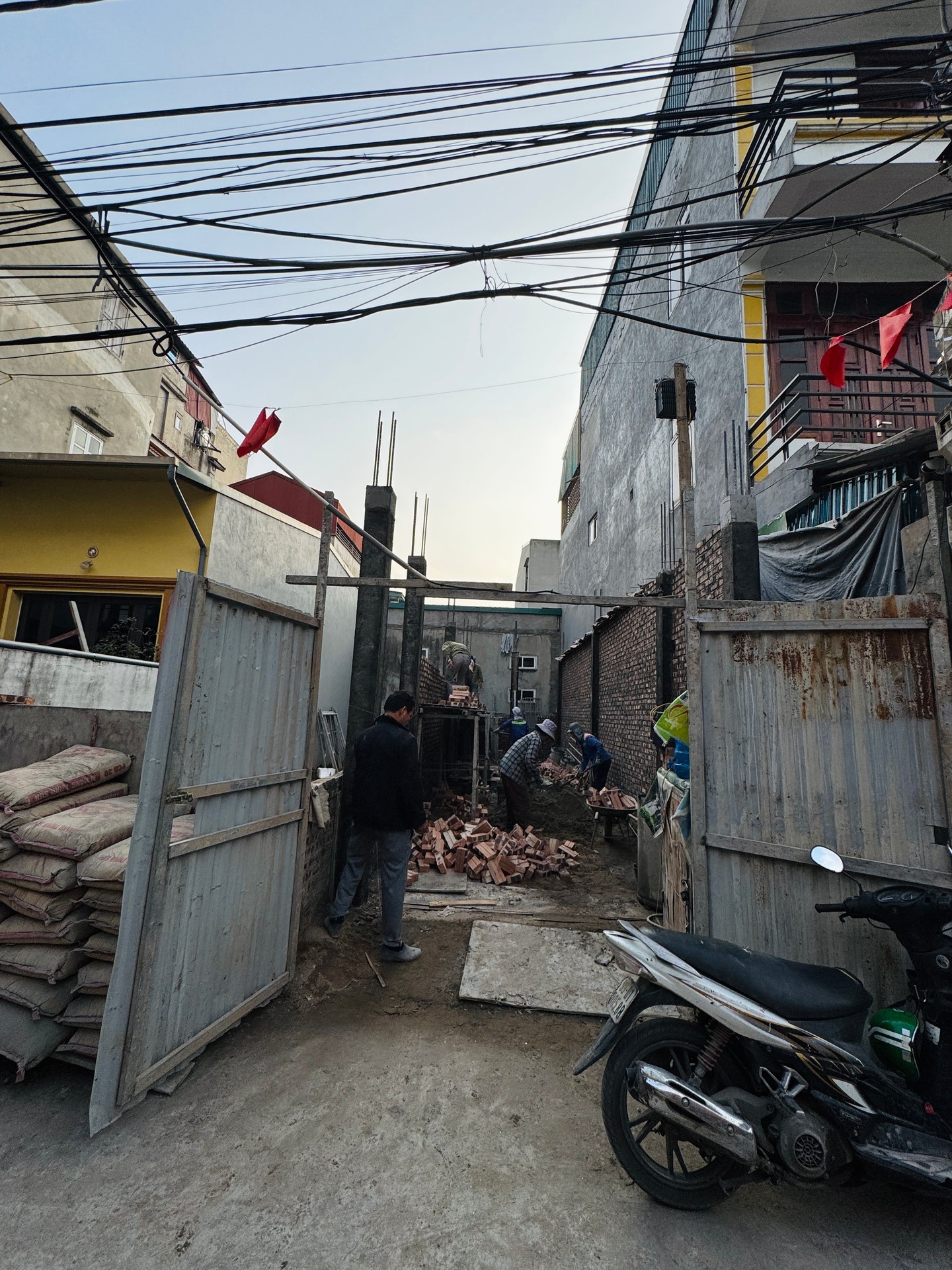 Bán nhà Khuyến Lương - diện tích 45m2 5 tầng - Ô Tô vào nhà - giá 12,6 tỷ