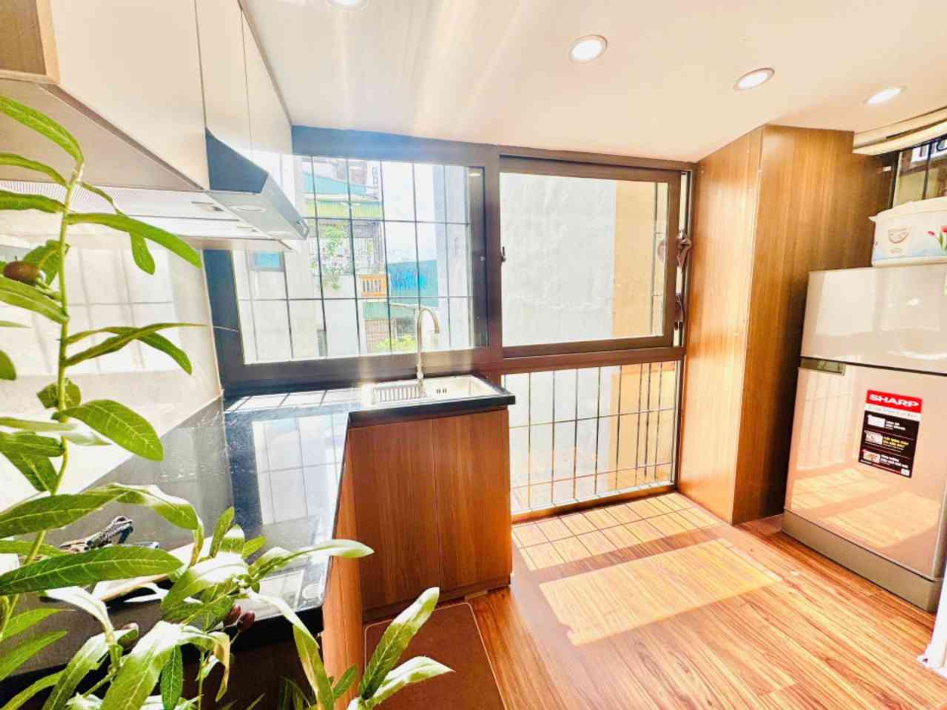 Bán nhà Gốc Đề - diện tích 52m2 3 tầng - Căn góc phố Minh Khai - giá 3,28 tỷ