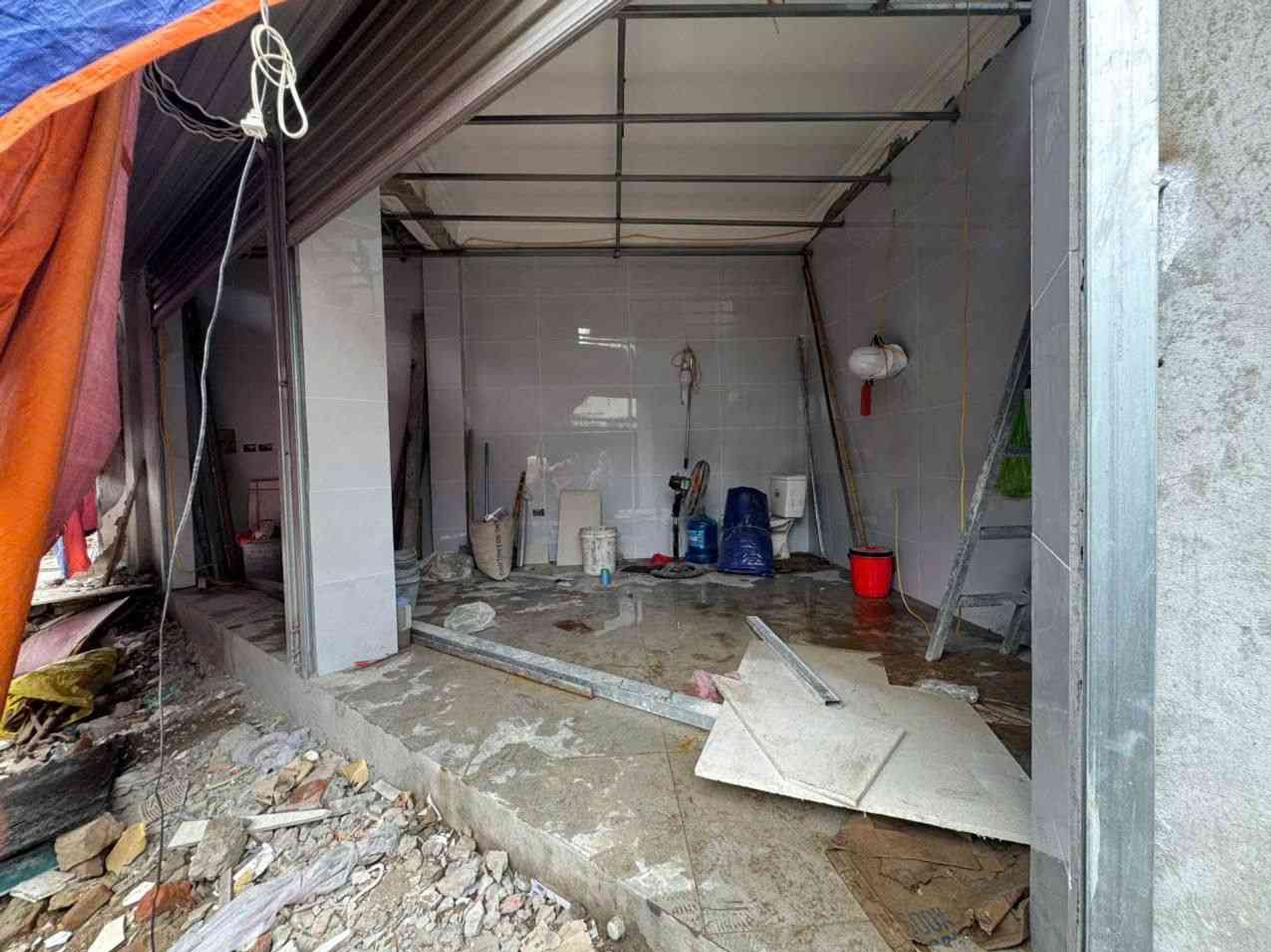 Bán nhà Đường 2.5 - diện tích 18m2 3 tầng - Mặt phố - giá 7,7 tỷ