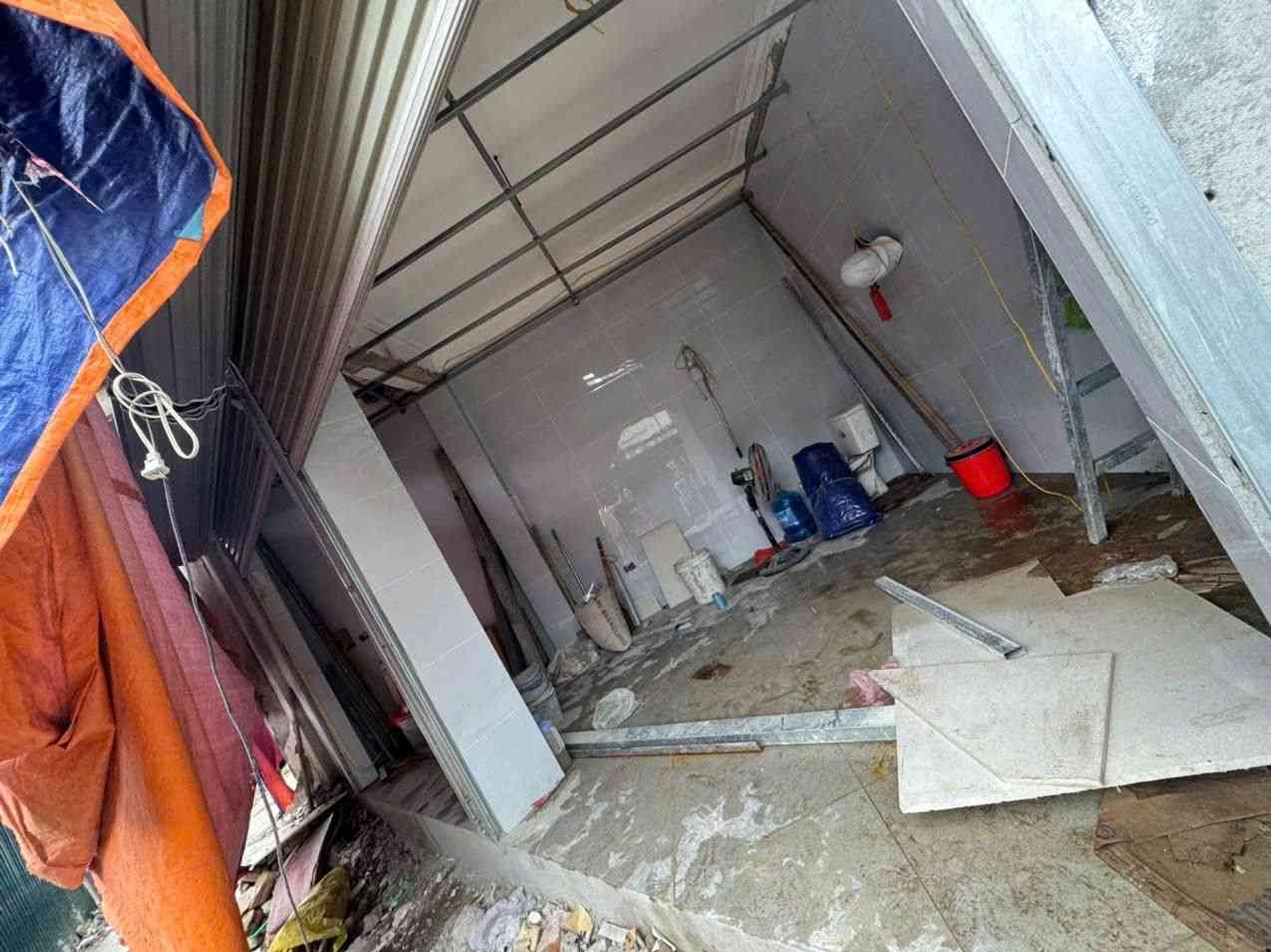 Bán nhà Đường 2.5 - diện tích 18m2 3 tầng - Mặt phố - giá 7,7 tỷ