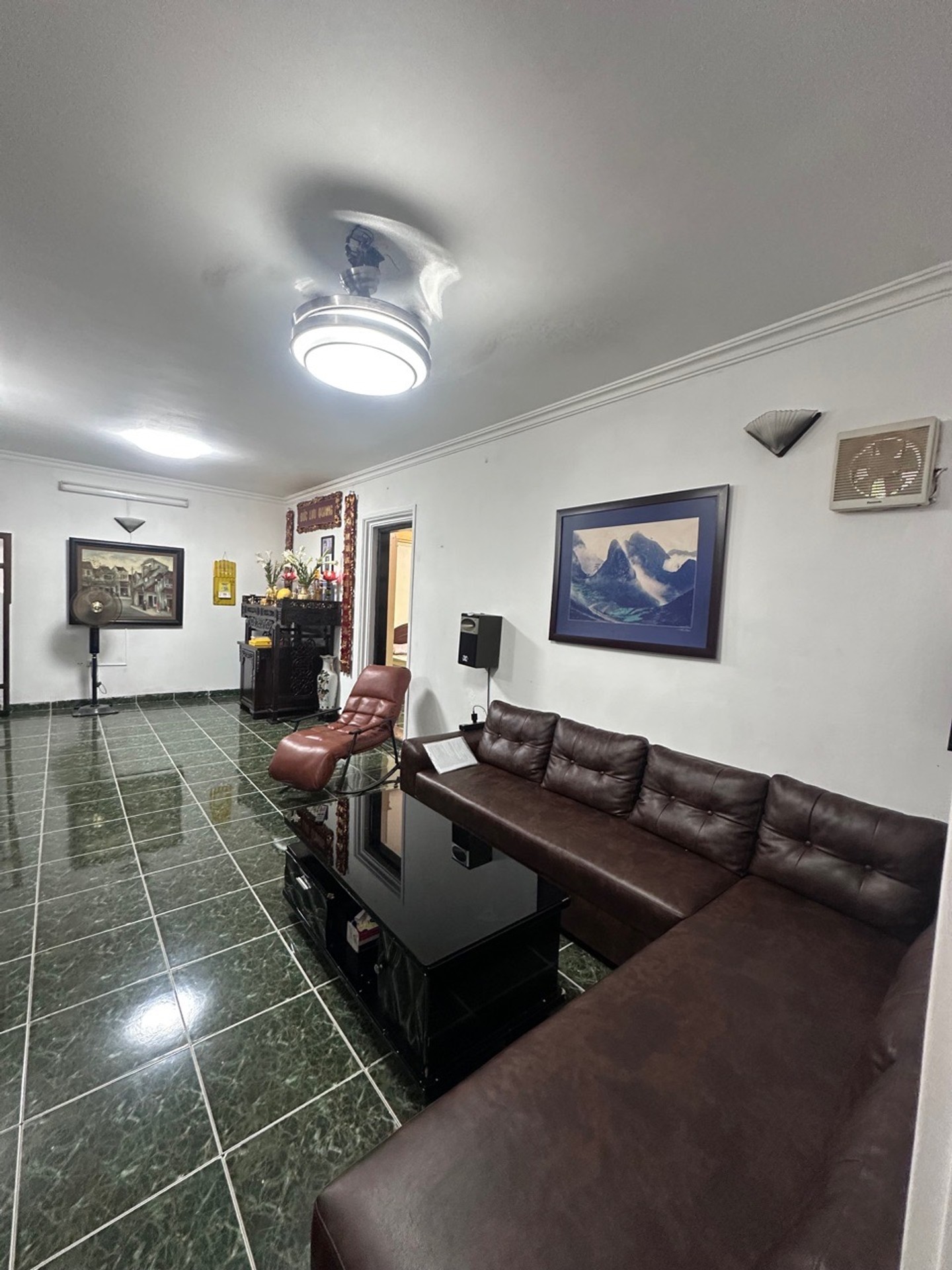 Bán nhà Hoàng Ngọc Phách - diện tích 130m2 3 tầng - Lô góc - giá 7,5 tỷ