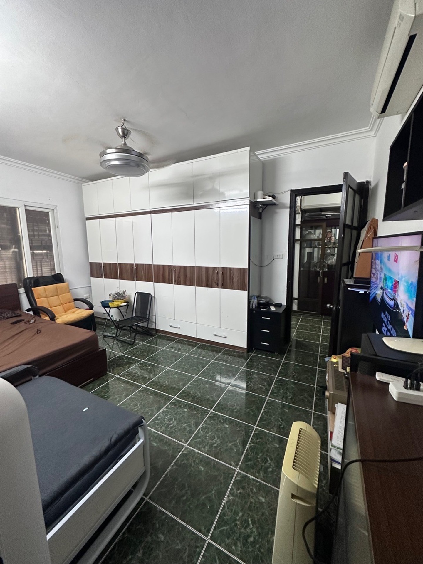 Bán nhà Hoàng Ngọc Phách - diện tích 130m2 3 tầng - Lô góc - giá 7,5 tỷ