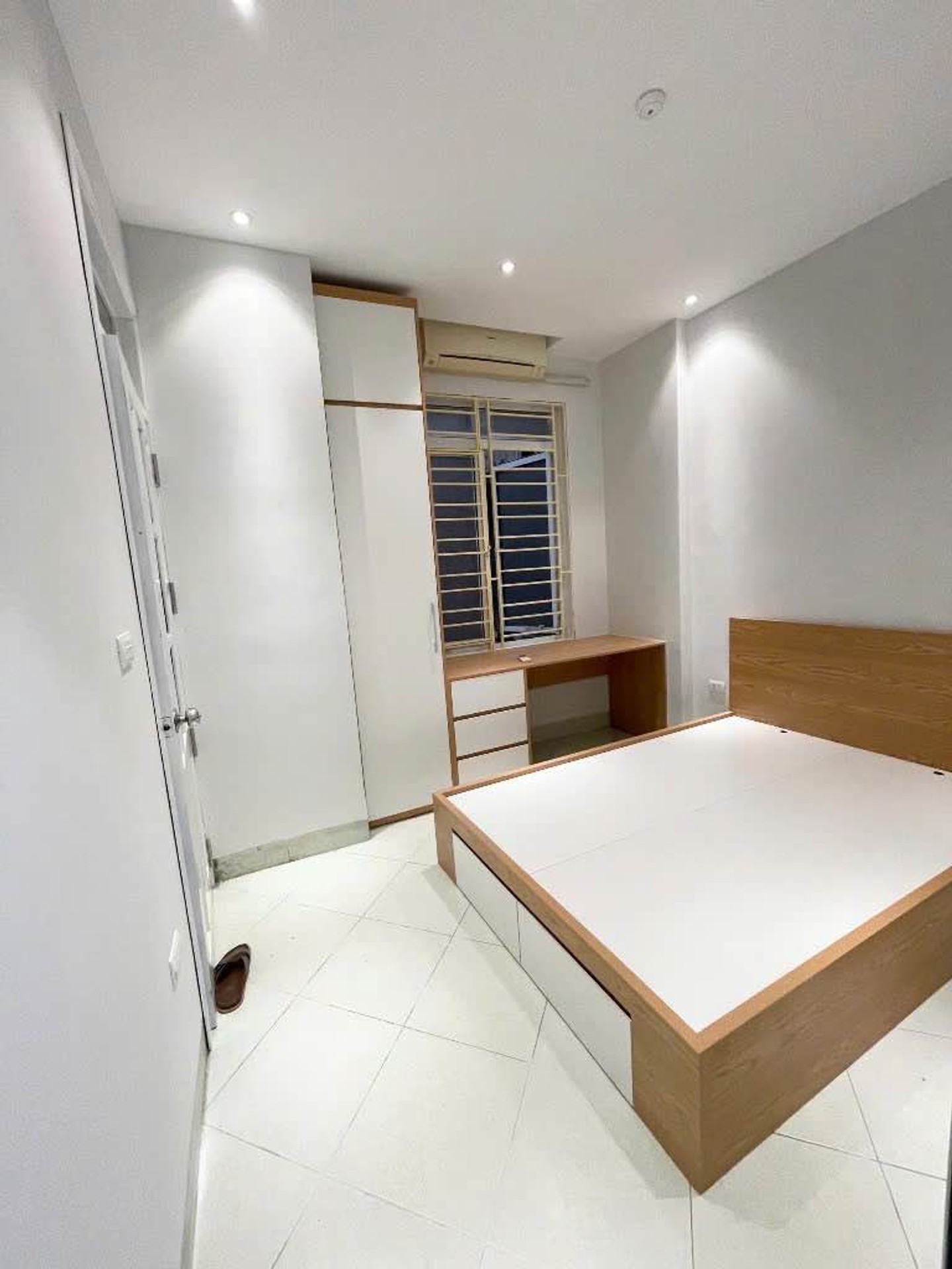 Bán nhà Minh Khai - diện tích 43m2 5 tầng - Nhà gần phố thoáng sáng - giá 8,9 tỷ