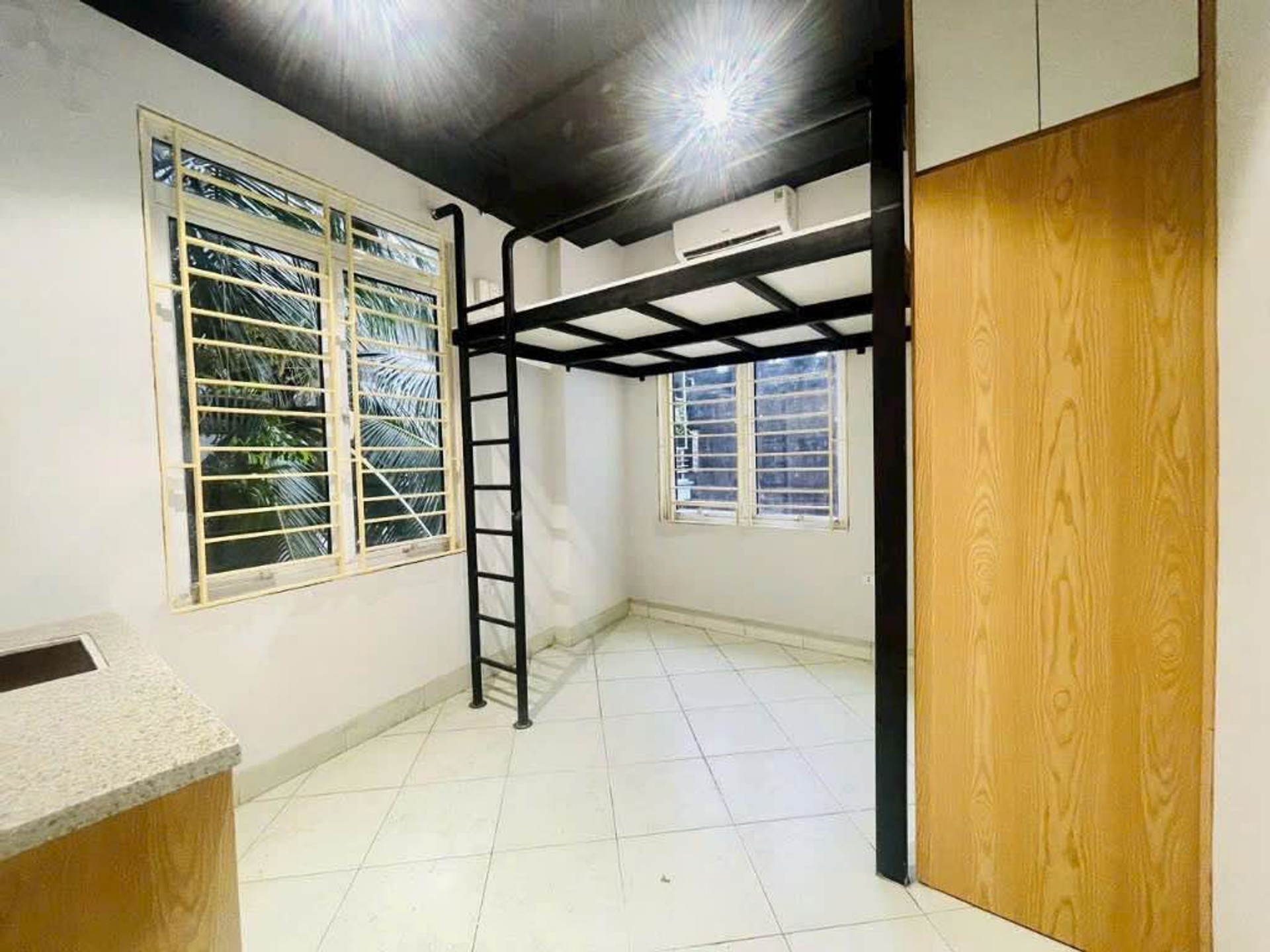 Bán nhà Minh Khai - diện tích 43m2 5 tầng - Nhà gần phố thoáng sáng - giá 8,9 tỷ