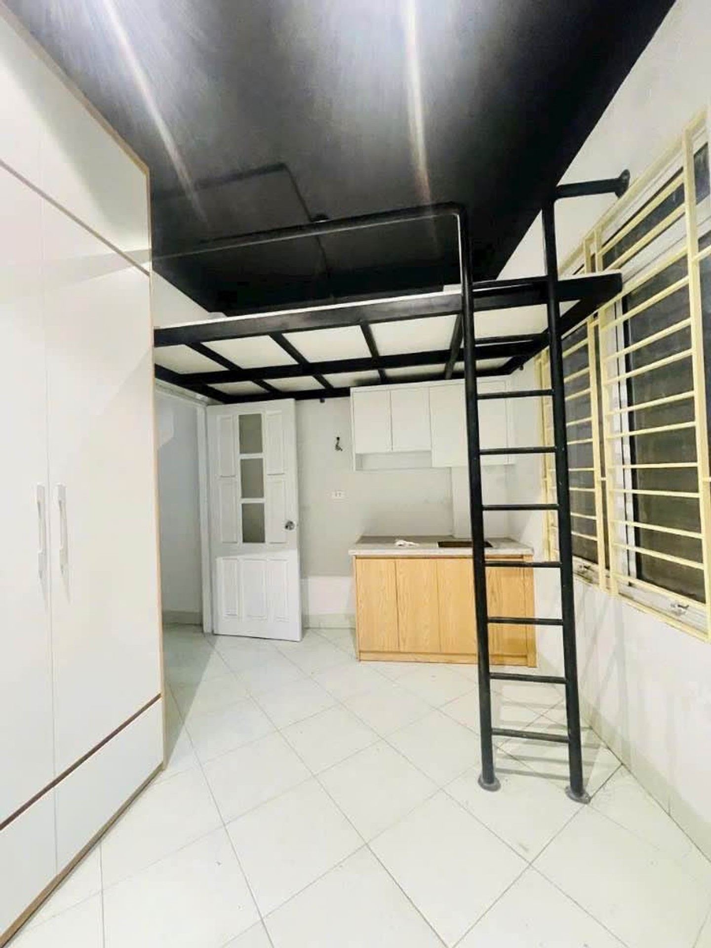 Bán nhà Minh Khai - diện tích 43m2 5 tầng - Nhà gần phố thoáng sáng - giá 8,9 tỷ