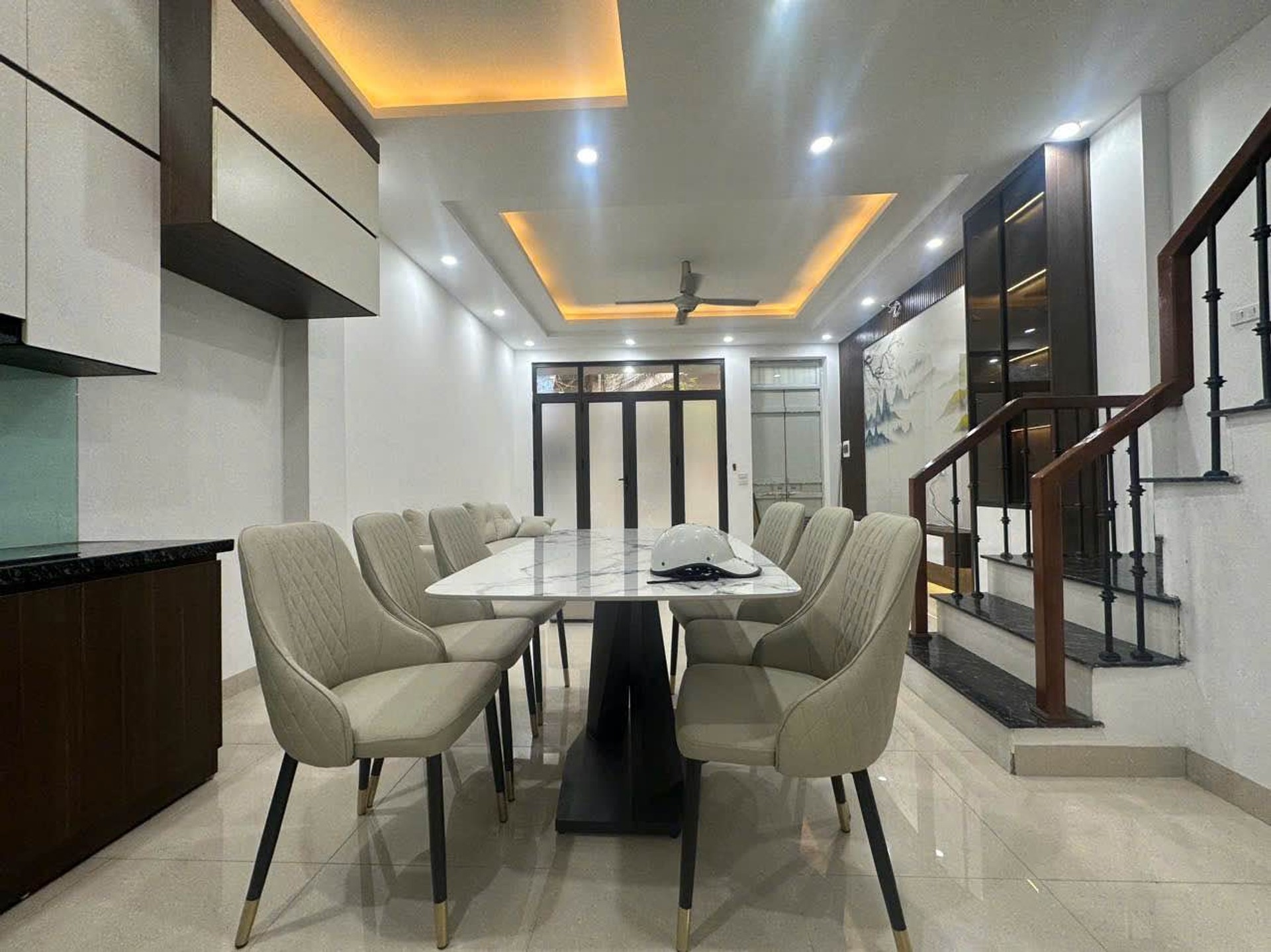 Bán nhà Dương Văn Bé - diện tích 42m2 5 tầng - Lô góc - giá 10,9 tỷ