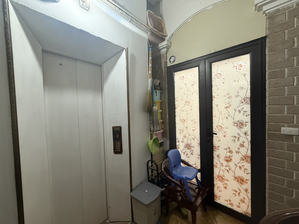 Bán nhà Yên Lãng - diện tích 72m2 6 tầng - Ô TÔ VÀO NHÀ - giá 30 tỷ