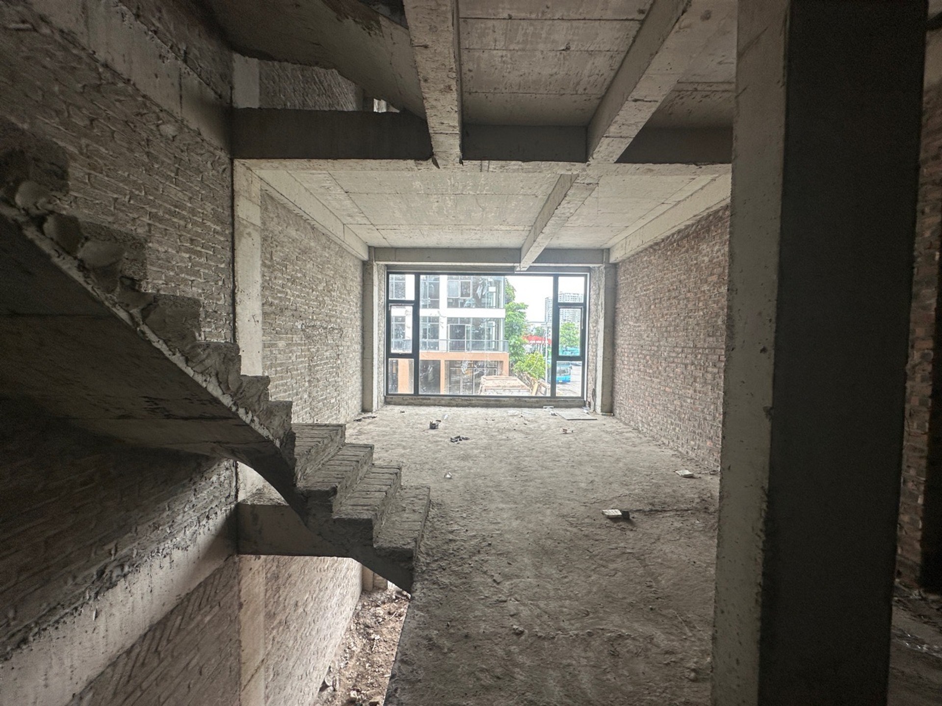 Bán nhà Lạc Trung - diện tích 112m2 5 tầng - Ô tô tránh - giá 42 tỷ