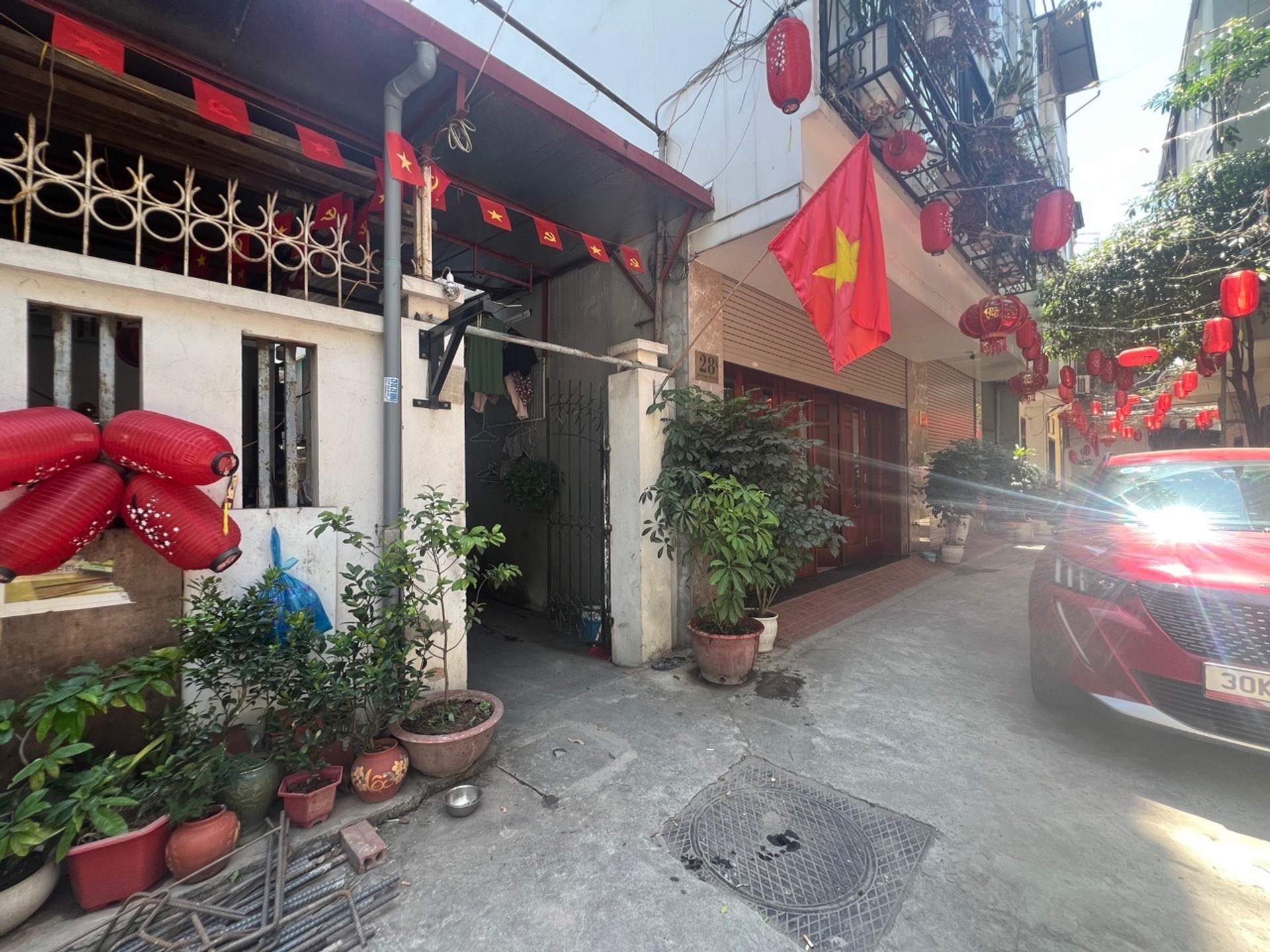 Bán nhà Minh Khai - diện tích 183m2 1 tầng - Ô tô tránh, thông bàn cờ - giá 42,8 tỷ