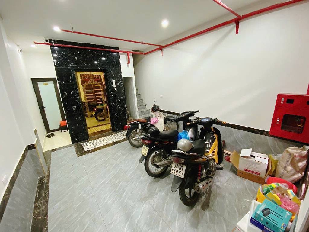 Bán nhà Hai Bà Trưng - diện tích 36m2 6 tầng - Lô góc - giá 11,5 tỷ