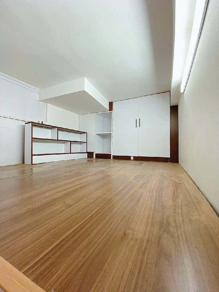 Bán nhà Hai Bà Trưng - diện tích 36m2 6 tầng - Lô góc - giá 11,5 tỷ