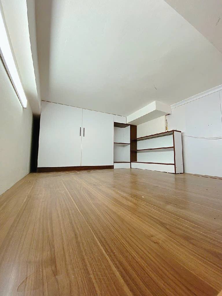 Bán nhà Hai Bà Trưng - diện tích 36m2 6 tầng - Lô góc - giá 11,5 tỷ