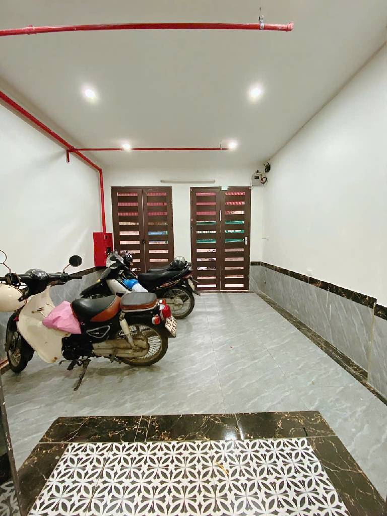 Bán nhà Hai Bà Trưng - diện tích 36m2 6 tầng - Lô góc - giá 11,5 tỷ
