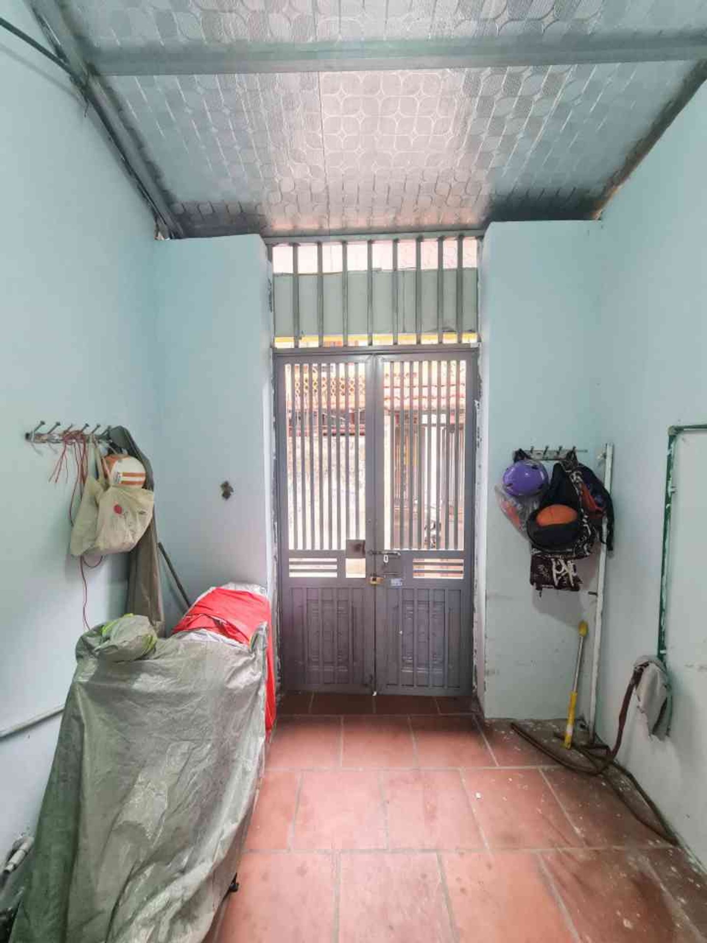 Bán nhà Mai Động - diện tích 38m2 2 tầng - ngõ thông gần ô tô - giá 5,15 tỷ