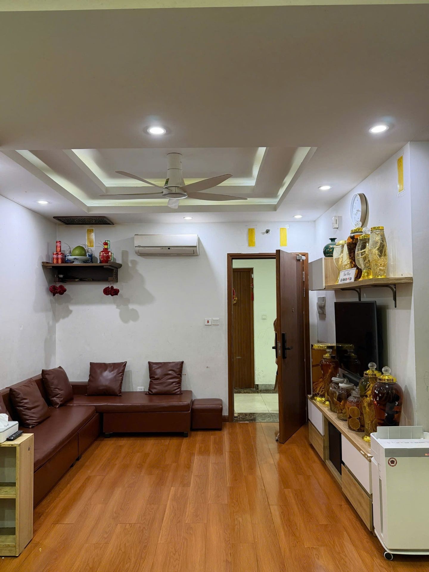 Bán nhà Hưng Thịnh - diện tích 47m2 19 tầng - Nhà đẹp tầng trung - giá 4,2 tỷ