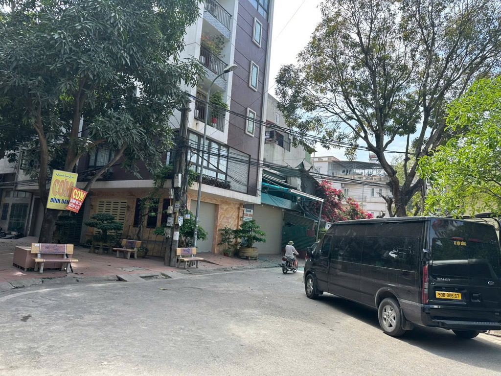 Bán nhà Yên Sở - diện tích 56m2 5 tầng - Nhà chia lô ô tô vòng quanh - giá 18,6 tỷ