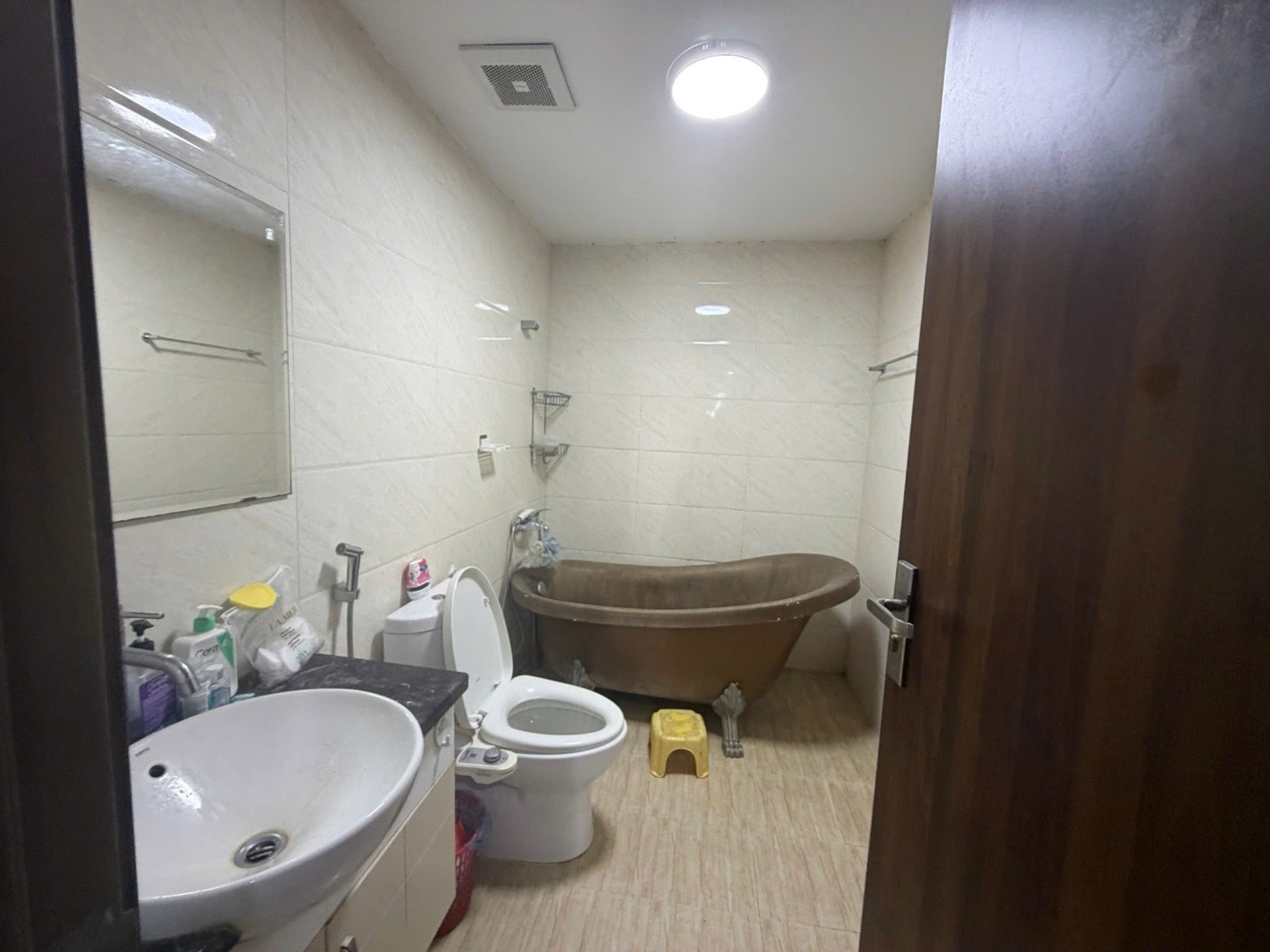 Bán nhà Vĩnh Hưng - diện tích 90m2 17 tầng - view sông Hồng - giá 7,5 tỷ