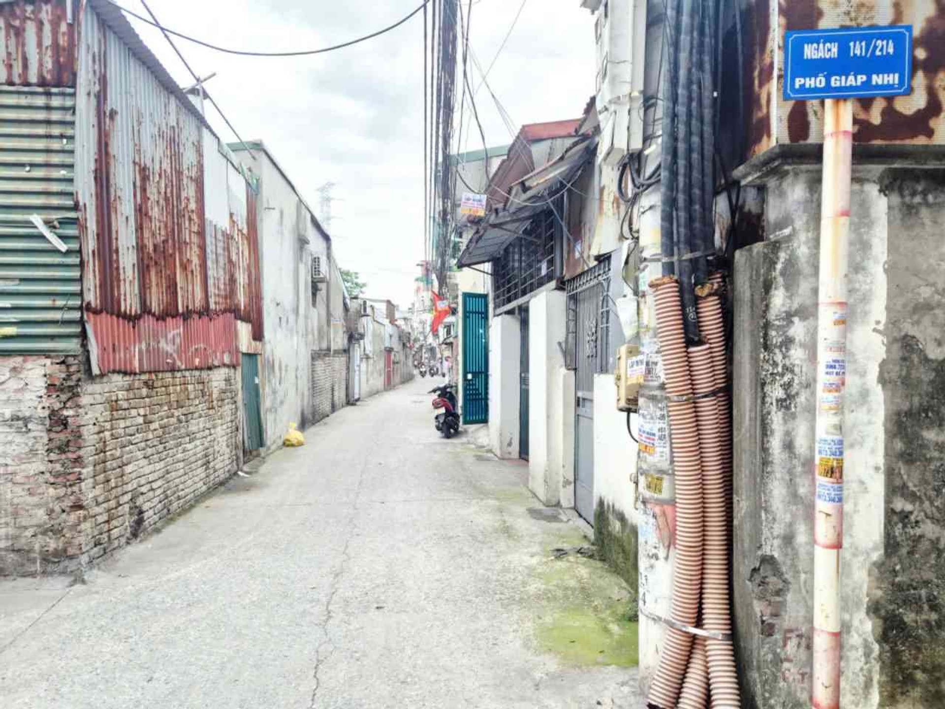 Bán nhà Giáp Nhị - diện tích 40m2 2 tầng - Ô TÔ TRÁNH - giá 9,3 tỷ