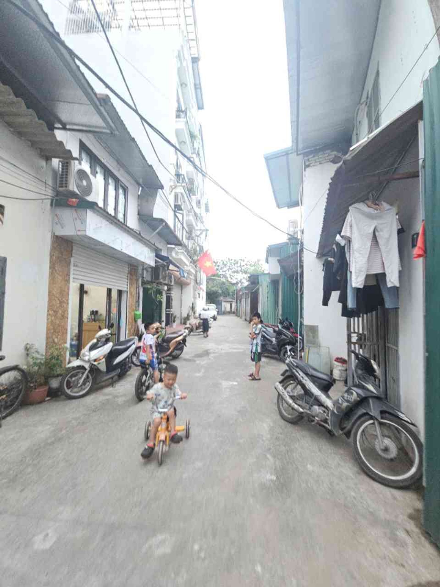 Bán nhà Giáp Nhị - diện tích 40m2 2 tầng - Ô TÔ TRÁNH - giá 9,3 tỷ