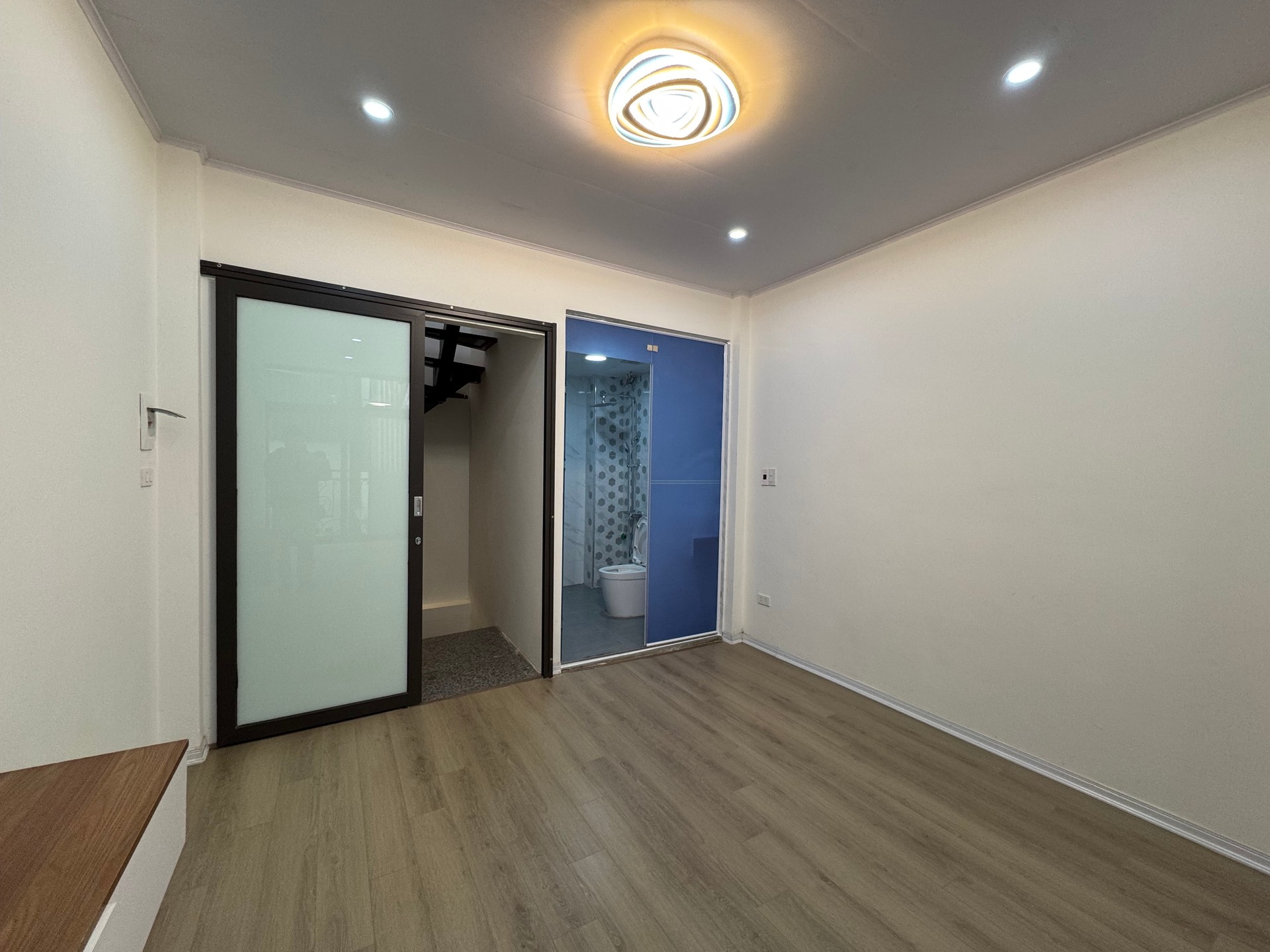 Bán nhà Hồng Mai - diện tích 25m2 5 tầng - Nhà mới full nội thất - giá 8,19 tỷ